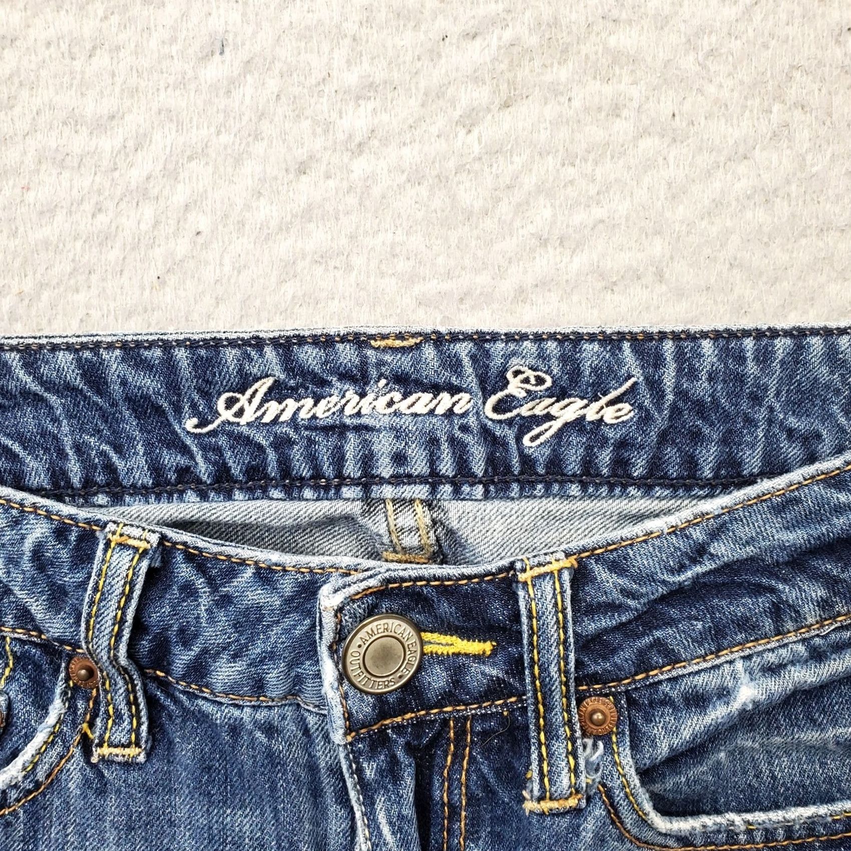 American Eagle Outfitters American Eagle Live Your Life Womens 2 Blue Denim Distressed Casual Jean Shorts Bermuda Shorts, 5-Pocket, 100% Cotton, Regular, Beige? Size 26" / US 2 / IT 38 - 3 Thumbnail