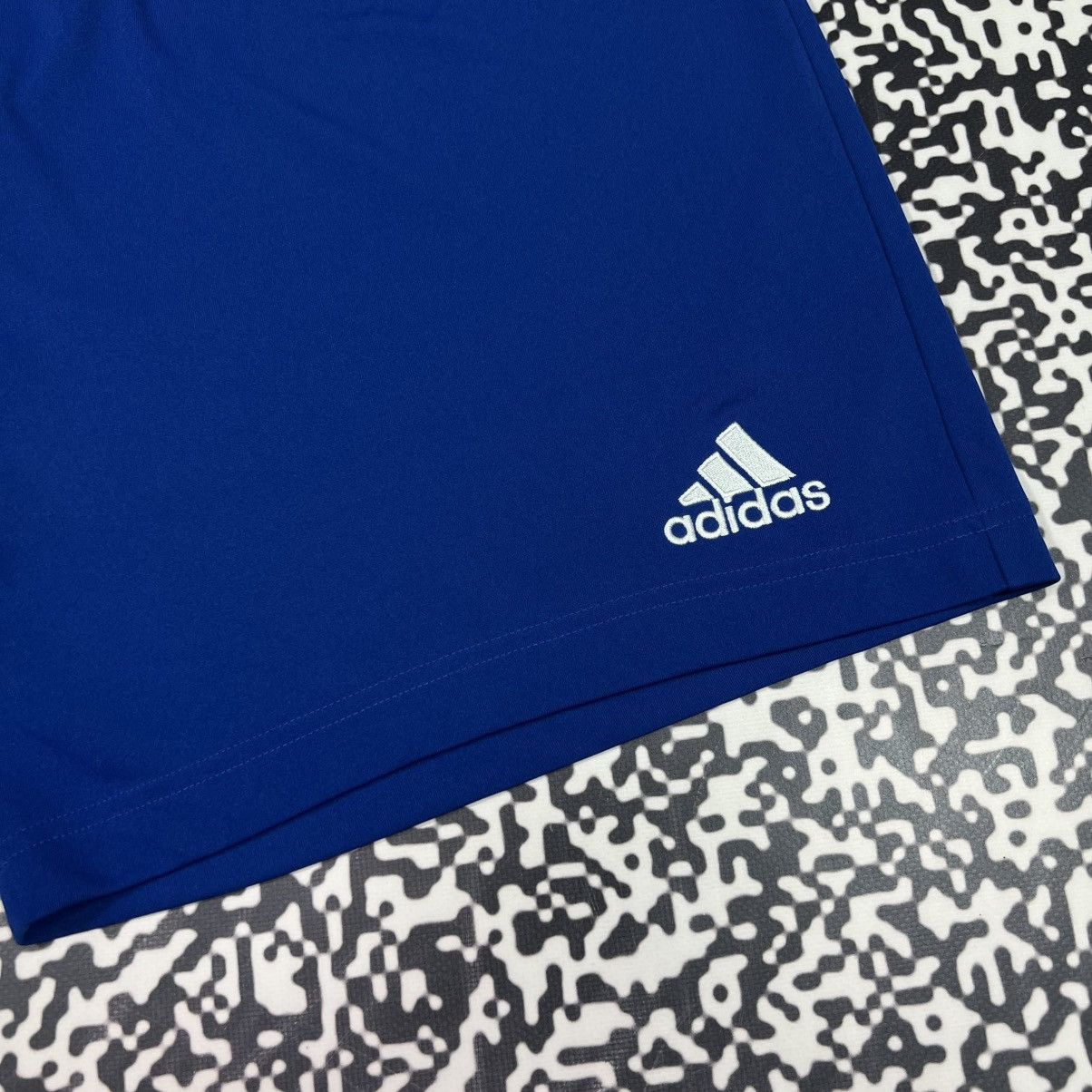 Adidas Vintage Y2K Adidas Sports Style Retro Casual Basic Shorts Size US 37 - 4 Thumbnail