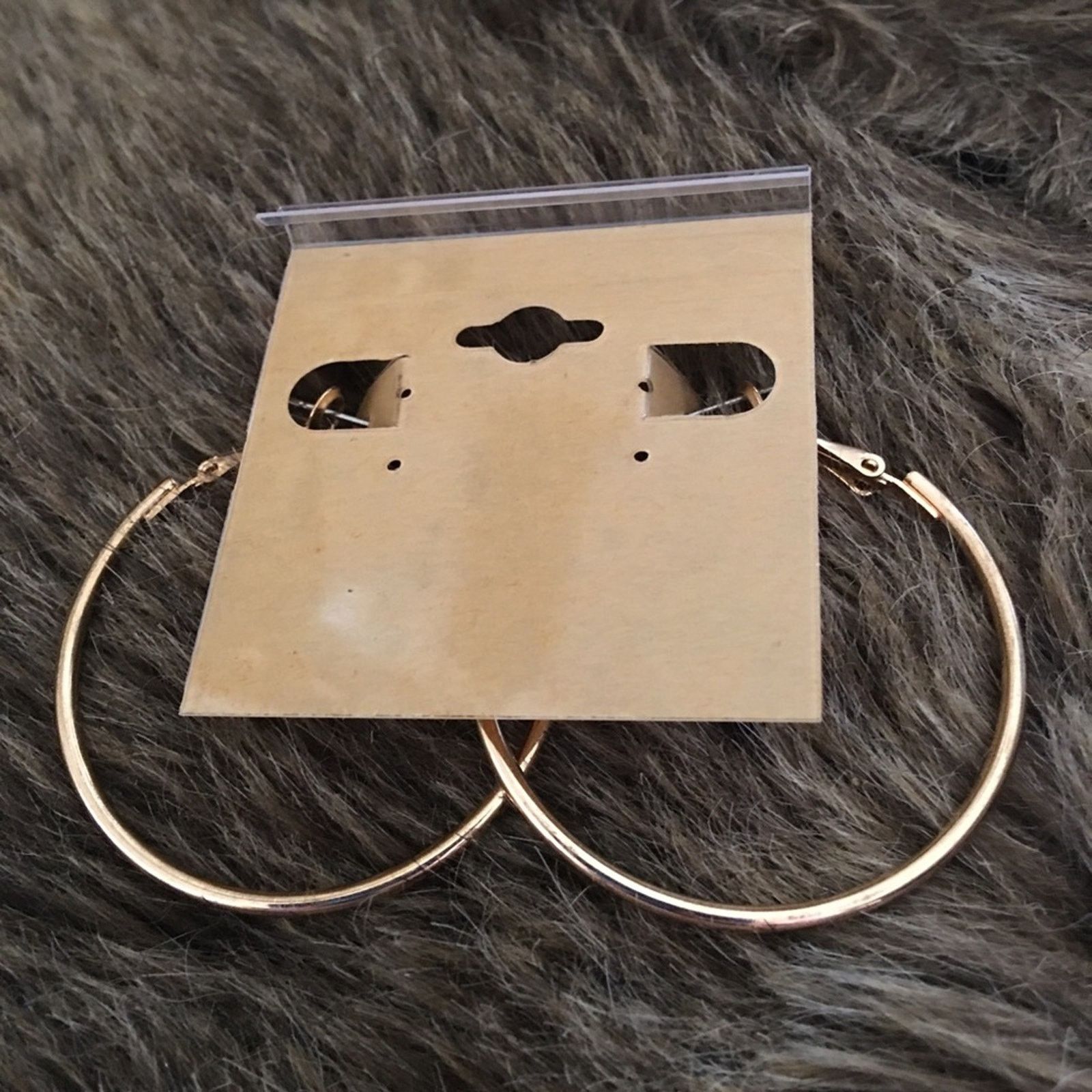 Vintage Vintage gold tone latch back hoop earrings Size ONE SIZE - 5 Thumbnail