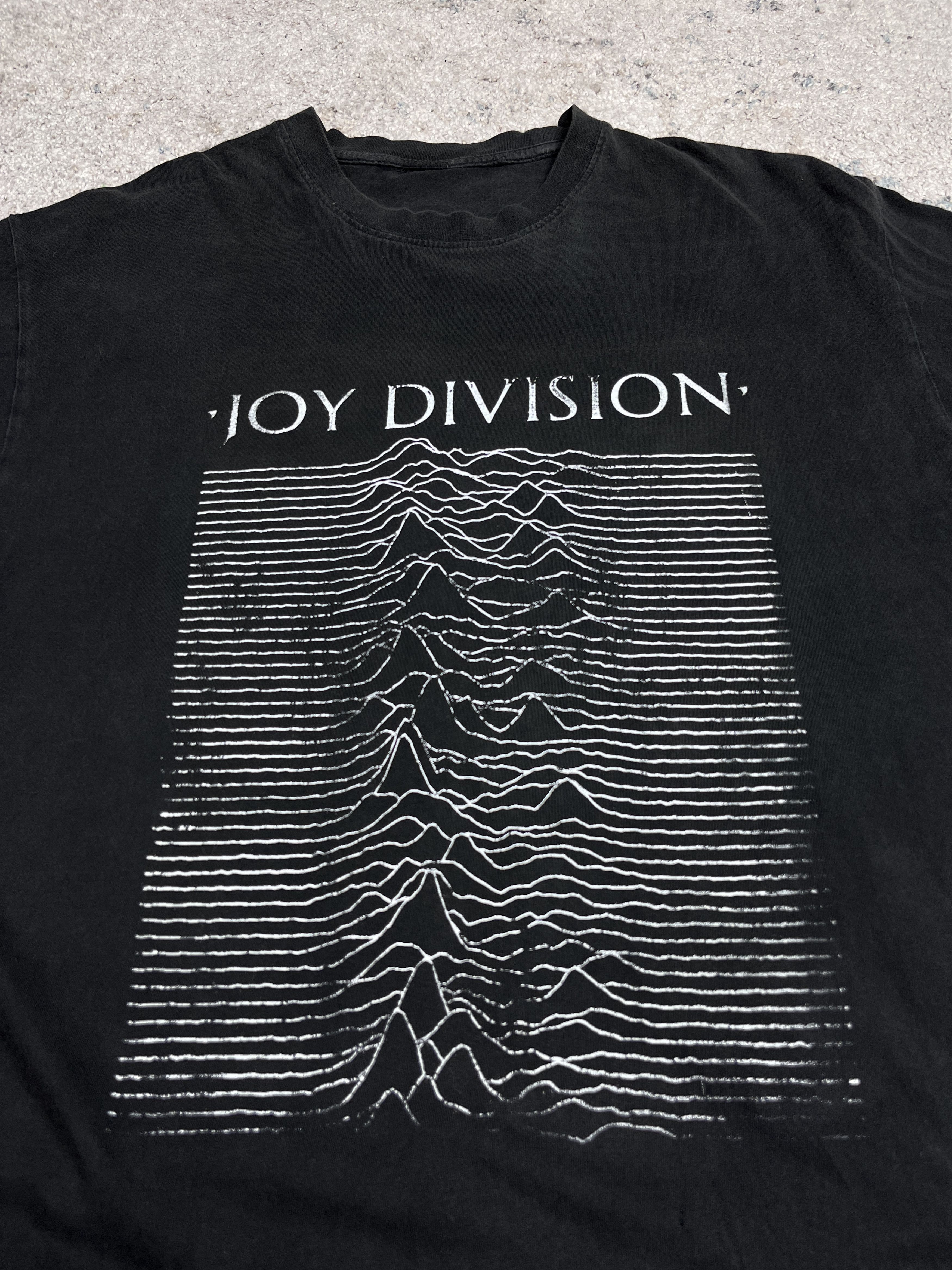 Band Tees 1990s JOY DIVISION UNKNOWN PLEASURES FADED TEE - № 996 Size US L / EU 52-54 / 3 - 3 Thumbnail