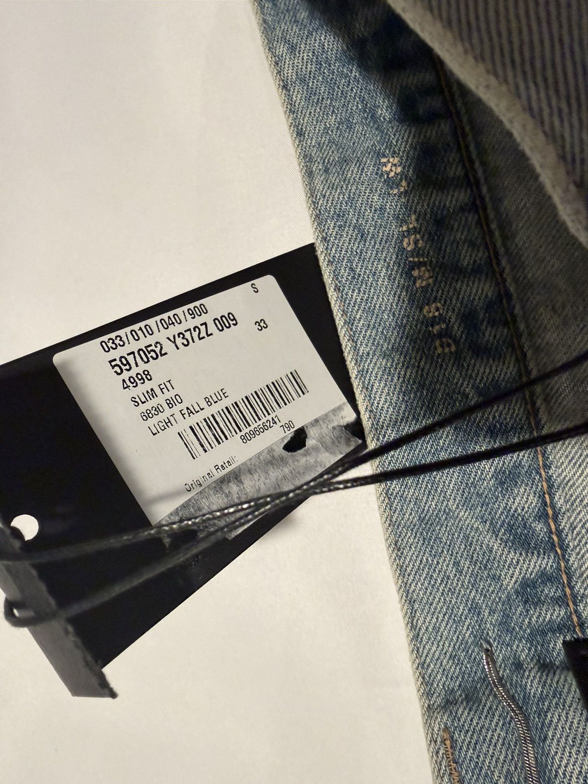 Saint Laurent Paris Saint Laurent men’s blue slim fit jeans. 33. $890 Size US 33 - 8 Thumbnail