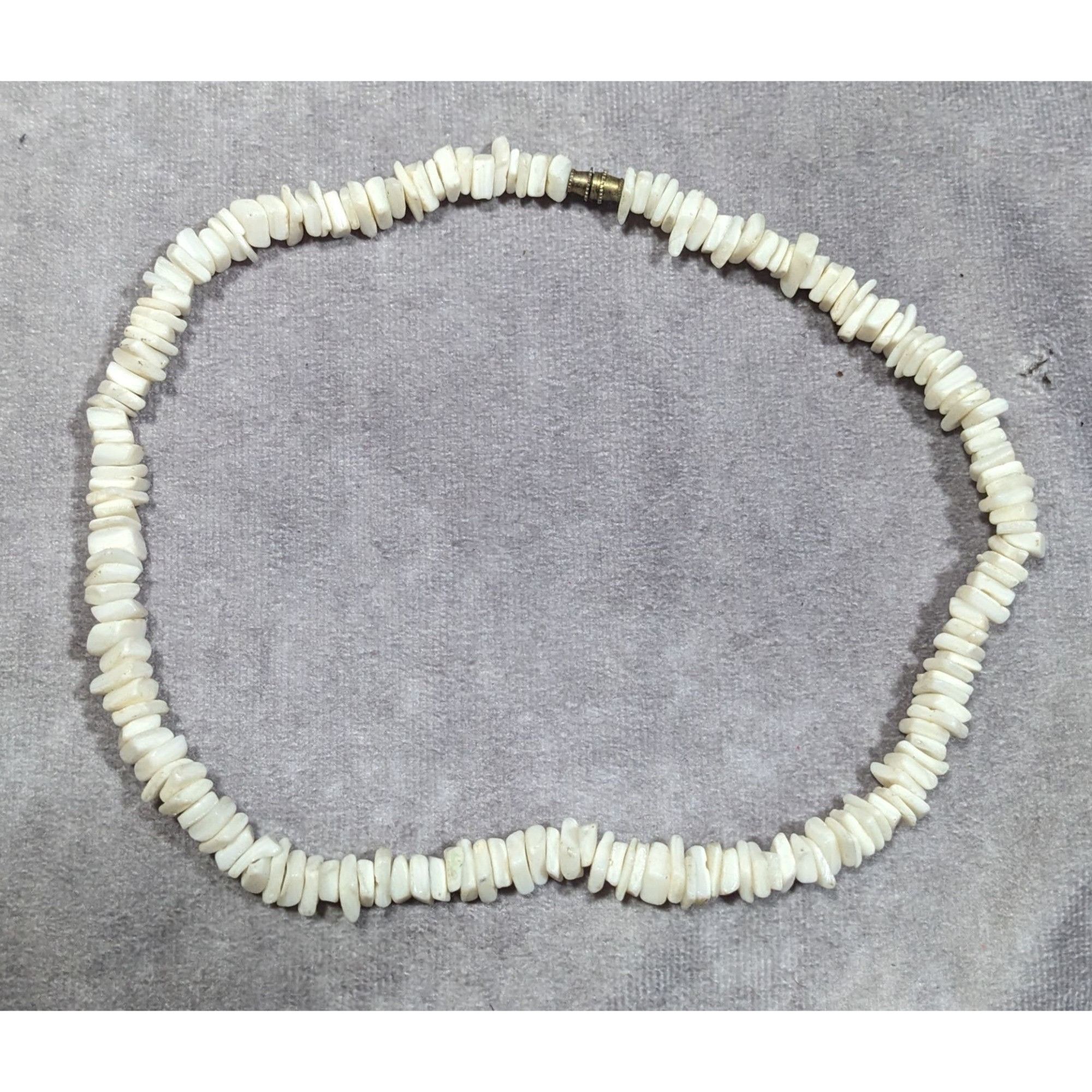 Other Retro 90s Style White Seashell Chip Necklace Size ONE SIZE - 8 Thumbnail
