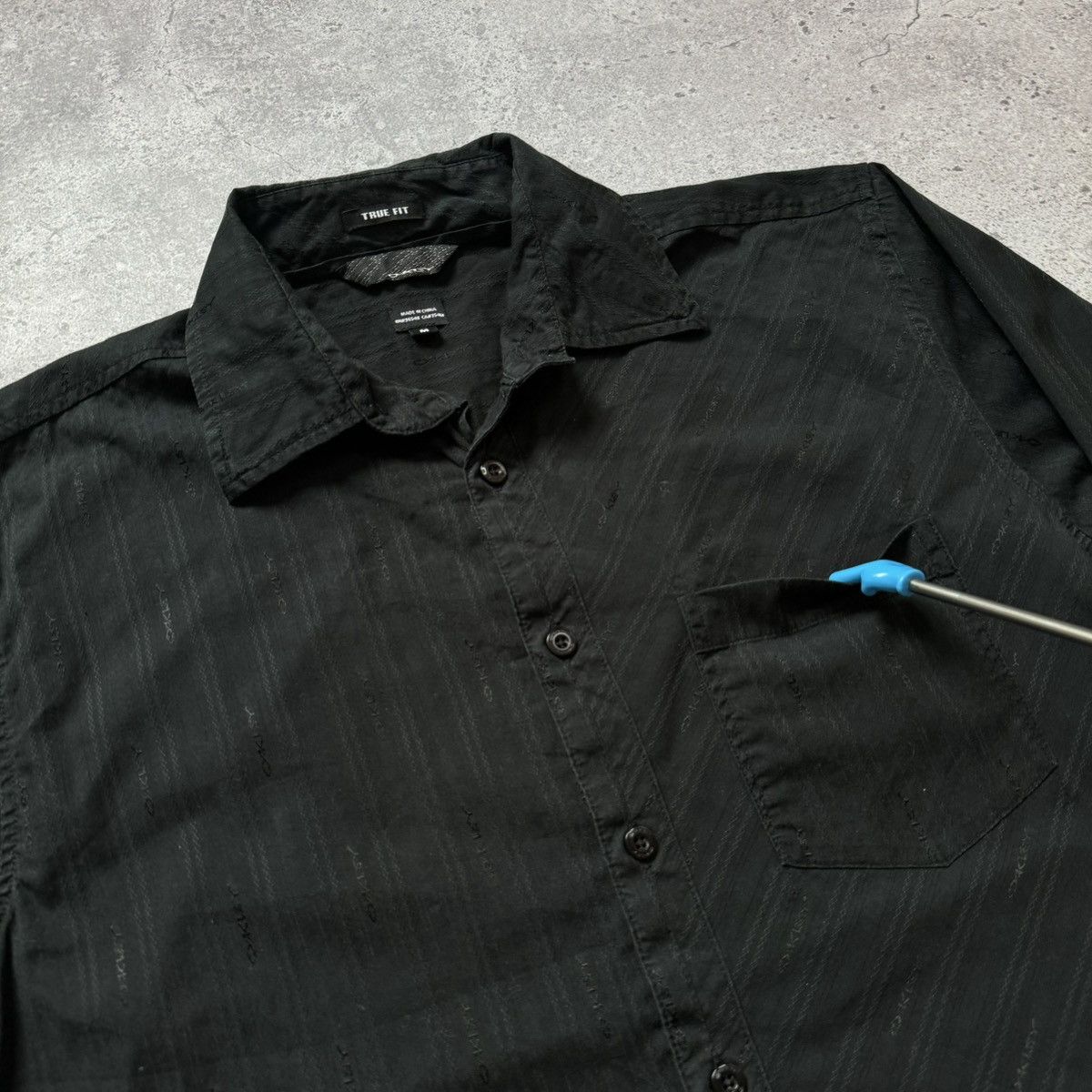 Oakley Y2K Vintage Black Oakley monogram Shirt Size: M Size US M / EU 48-50 / 2 - 6 Thumbnail