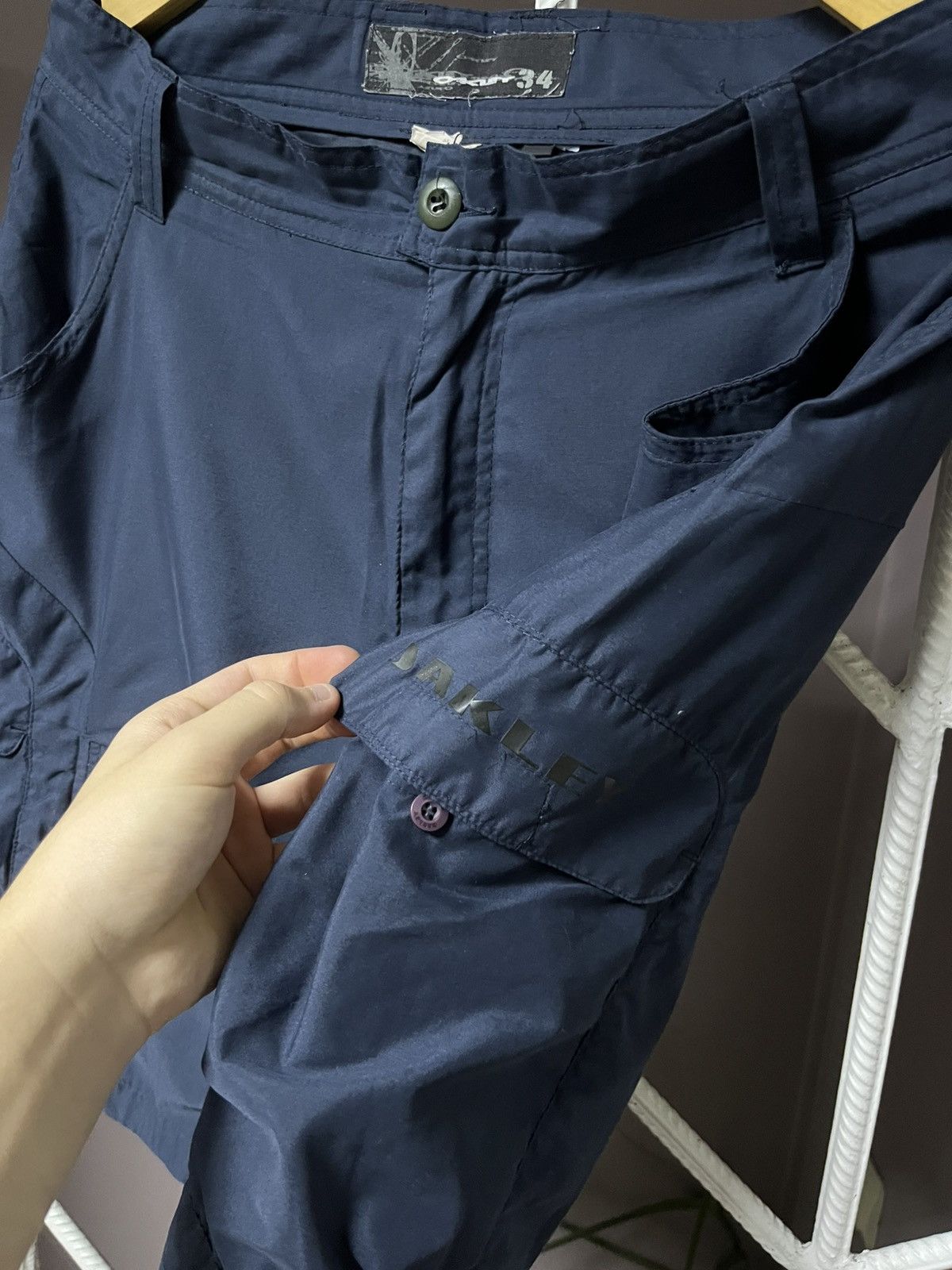 Oakley Vintage Oakley Nylon Baggy Cargo Shorts Size US 34 / EU 50 - 5 Thumbnail
