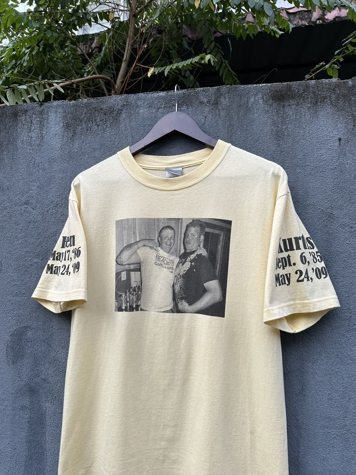 Nike Vtg Nike Photo Tee Ben & Kurtis Best Friend Forever T-Shirt Size US L / EU 52-54 / 3 - 5 Thumbnail