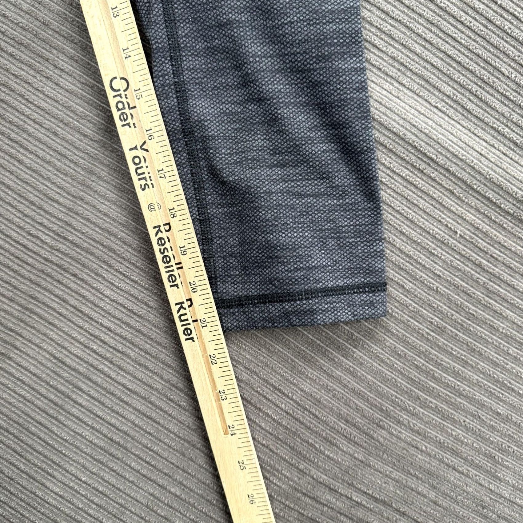 Lululemon VINTAGE Lululemon Pants Womens Small Gray Wunder Under Hi Rise Crop Leggings Yoga Gym Size 28" / US 6 / IT 42 - 5 Thumbnail
