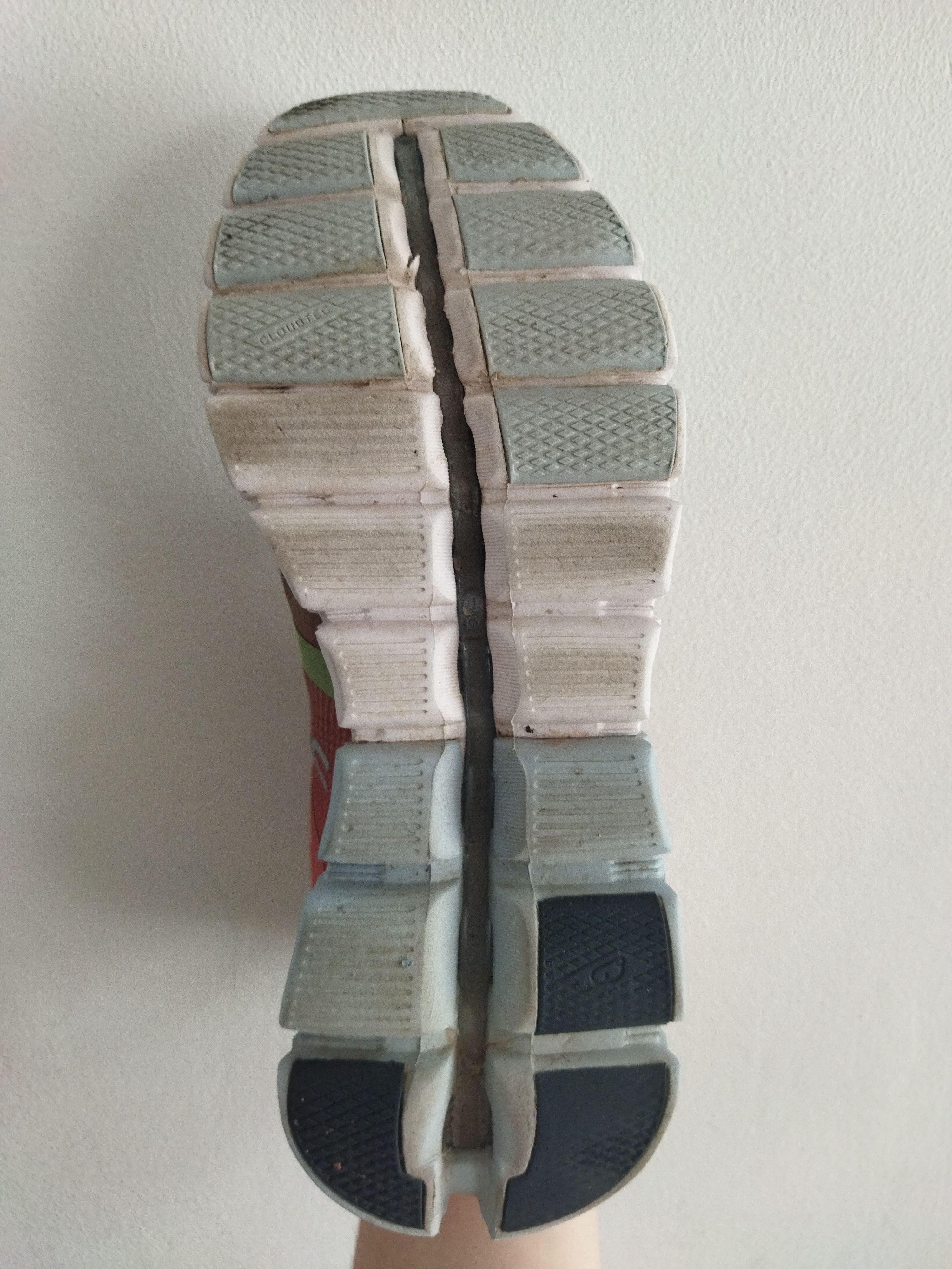 On On Clouds Swiss CloudTec Helion EU 38.5 Run Shoes UK 5.5 Size US 7.5 / IT 37.5 - 6 Thumbnail