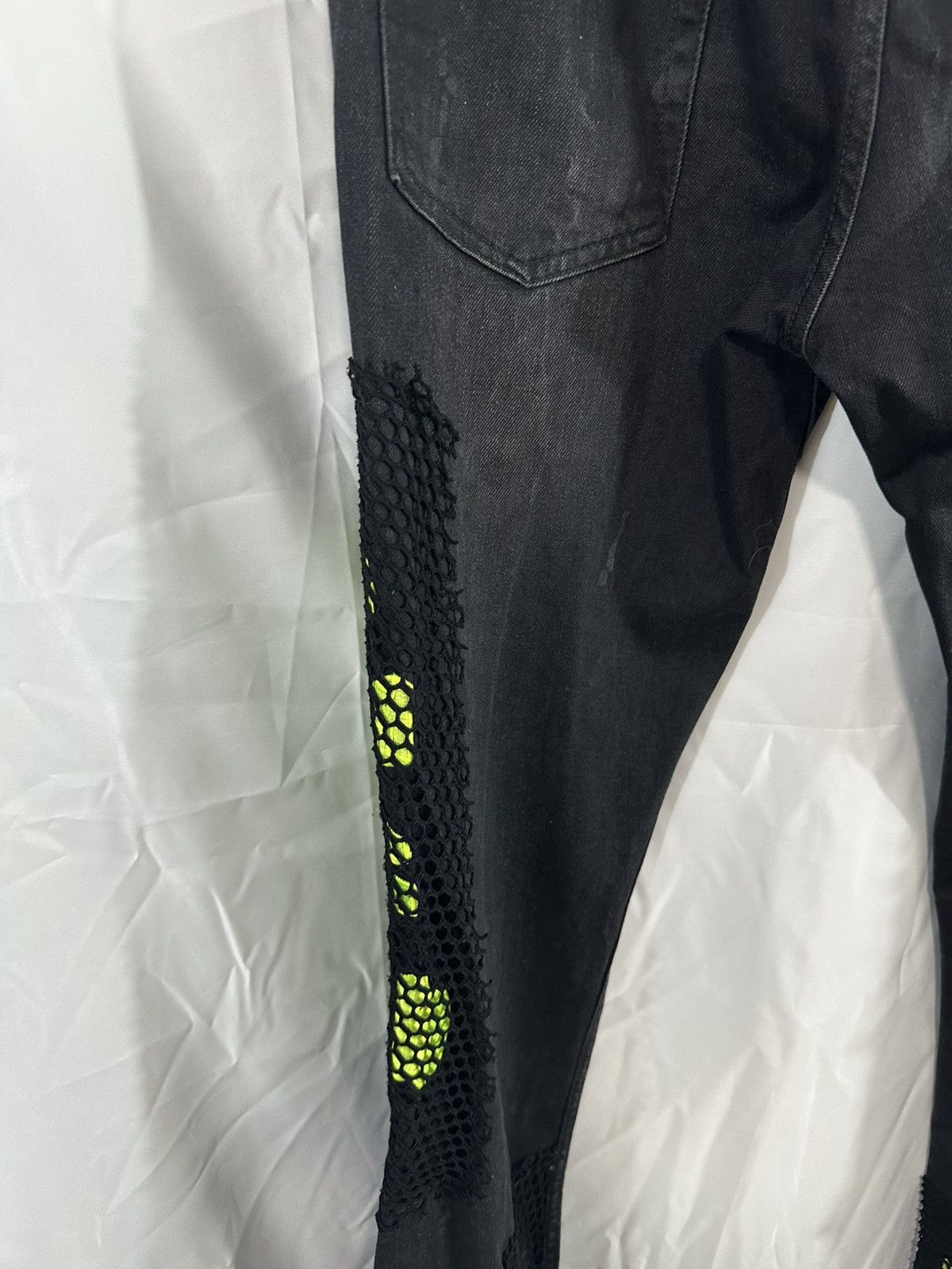 Off-White Off-White Graffiti Netted Size US 31 - 15 Thumbnail