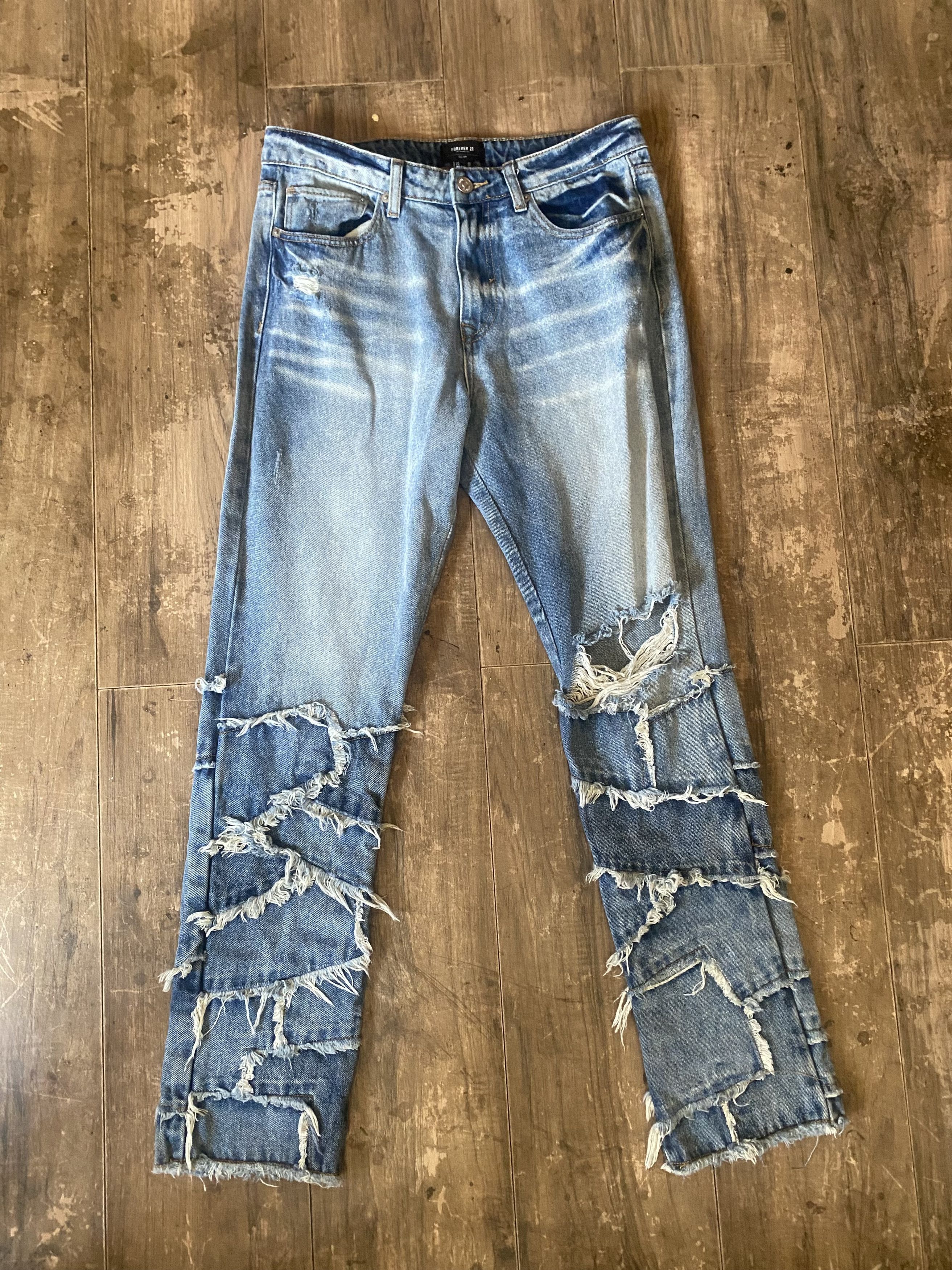 Forever 21 Forever 21 Stacked Distressed Denim Jeans 32x32 Size US 32 / EU 48 - 1 Thumbnail