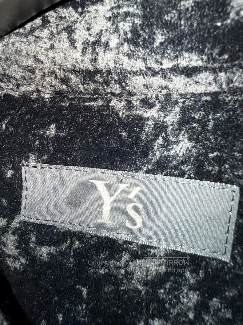 Yohji Yamamoto YOHJI YAMAMOTO Asymmetrical Velvet Shell Button Shirt Size US XS / EU 42 / 0 - 7 Thumbnail