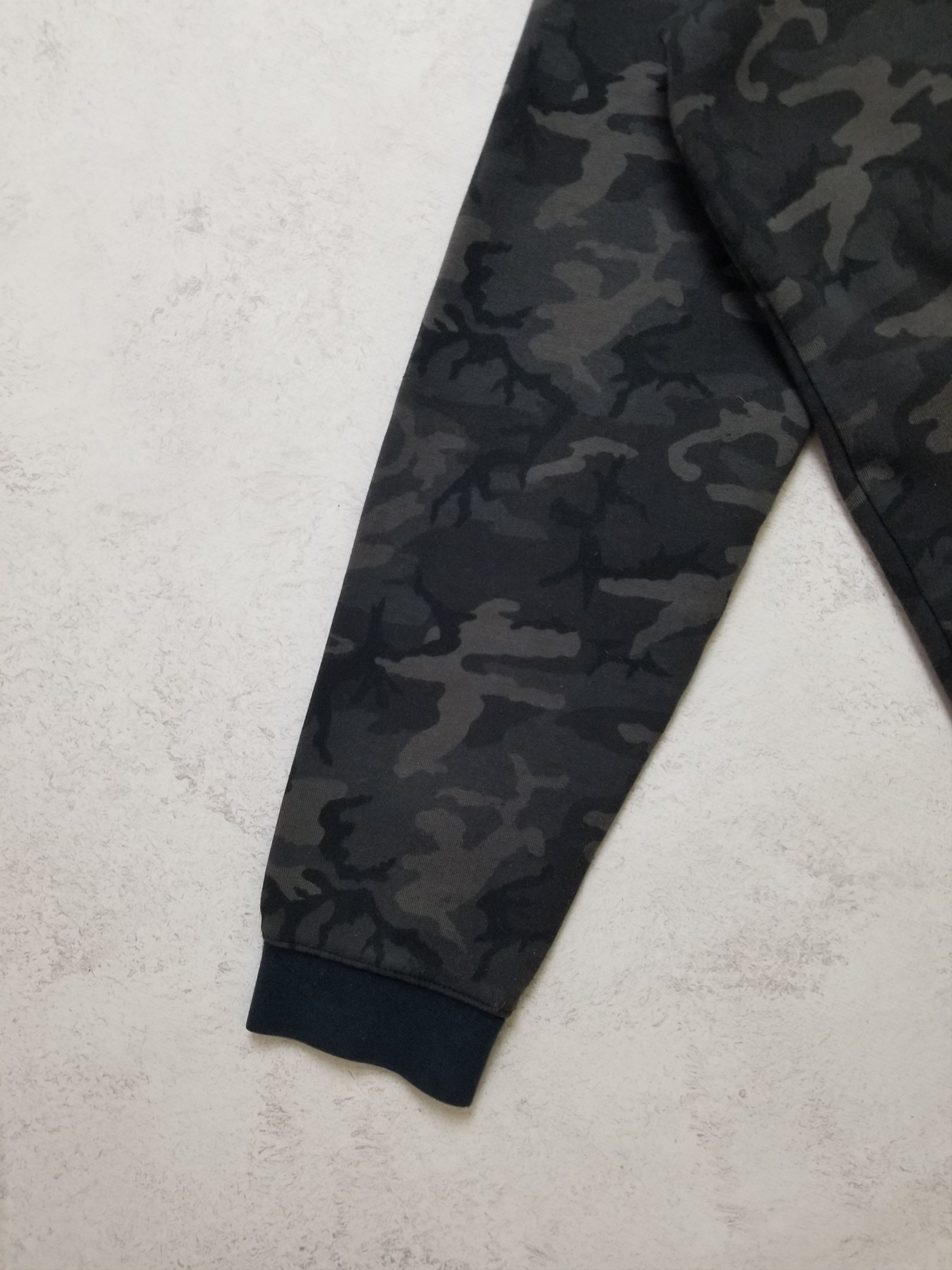 Nike Nike Tech Fleece Camo Windrunner Size US L / EU 52-54 / 3 - 6 Thumbnail