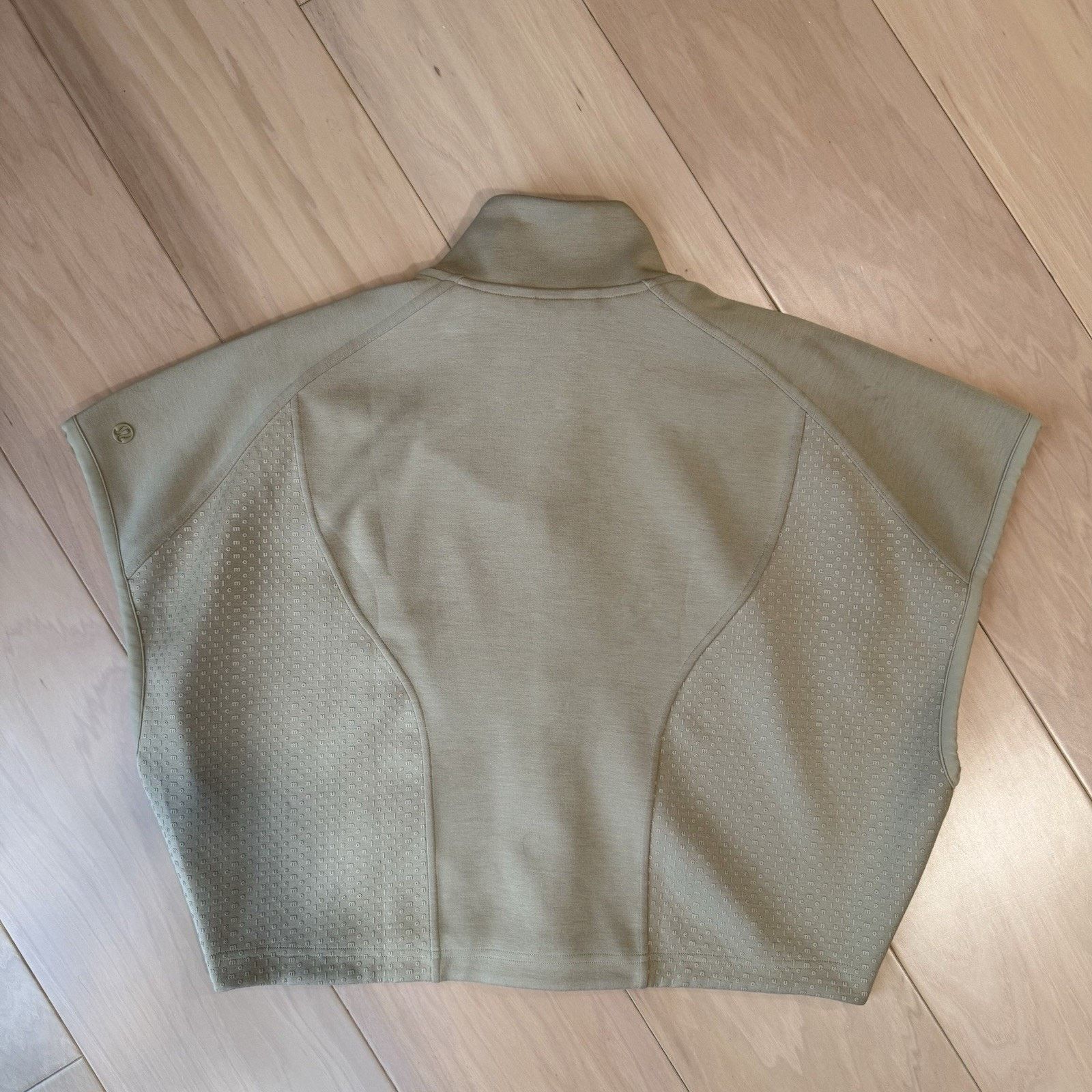 Lululemon Lululemon Embossed Panel Vest 6 Khaki Full Zip Gorpcore Size M / US 6-8 / IT 42-44 - 7 Thumbnail