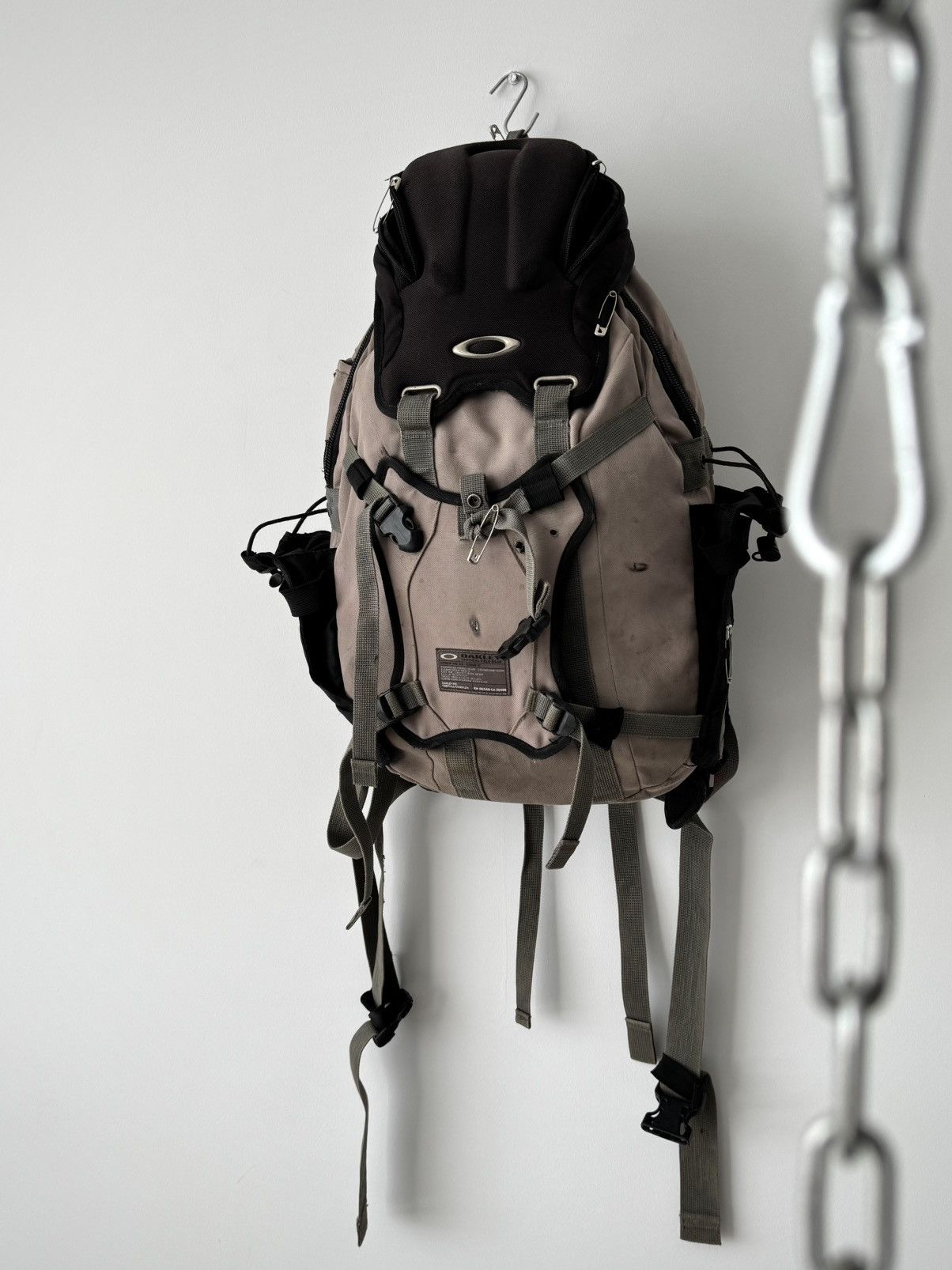 Oakley Vintage 00s Oakley Tactical Icon Faded Backpack Size ONE SIZE - 3 Thumbnail