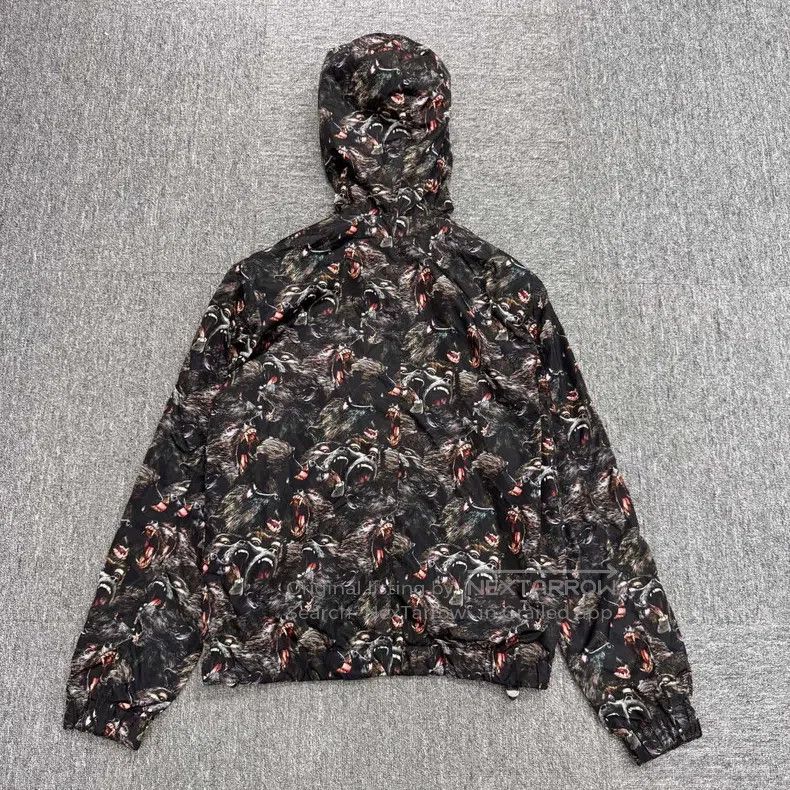 Givenchy Givenchy Size48 Group of Monkeys Jacket Size US M / EU 48-50 / 2 - 5 Thumbnail