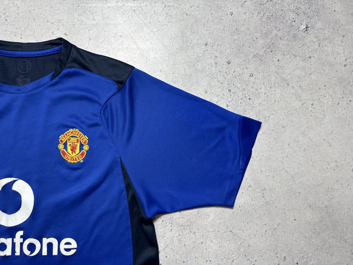Nike Nike FC Manchester United 2005/2006 Vintage Soccer Jersey Size US L / EU 52-54 / 3 - 3 Thumbnail