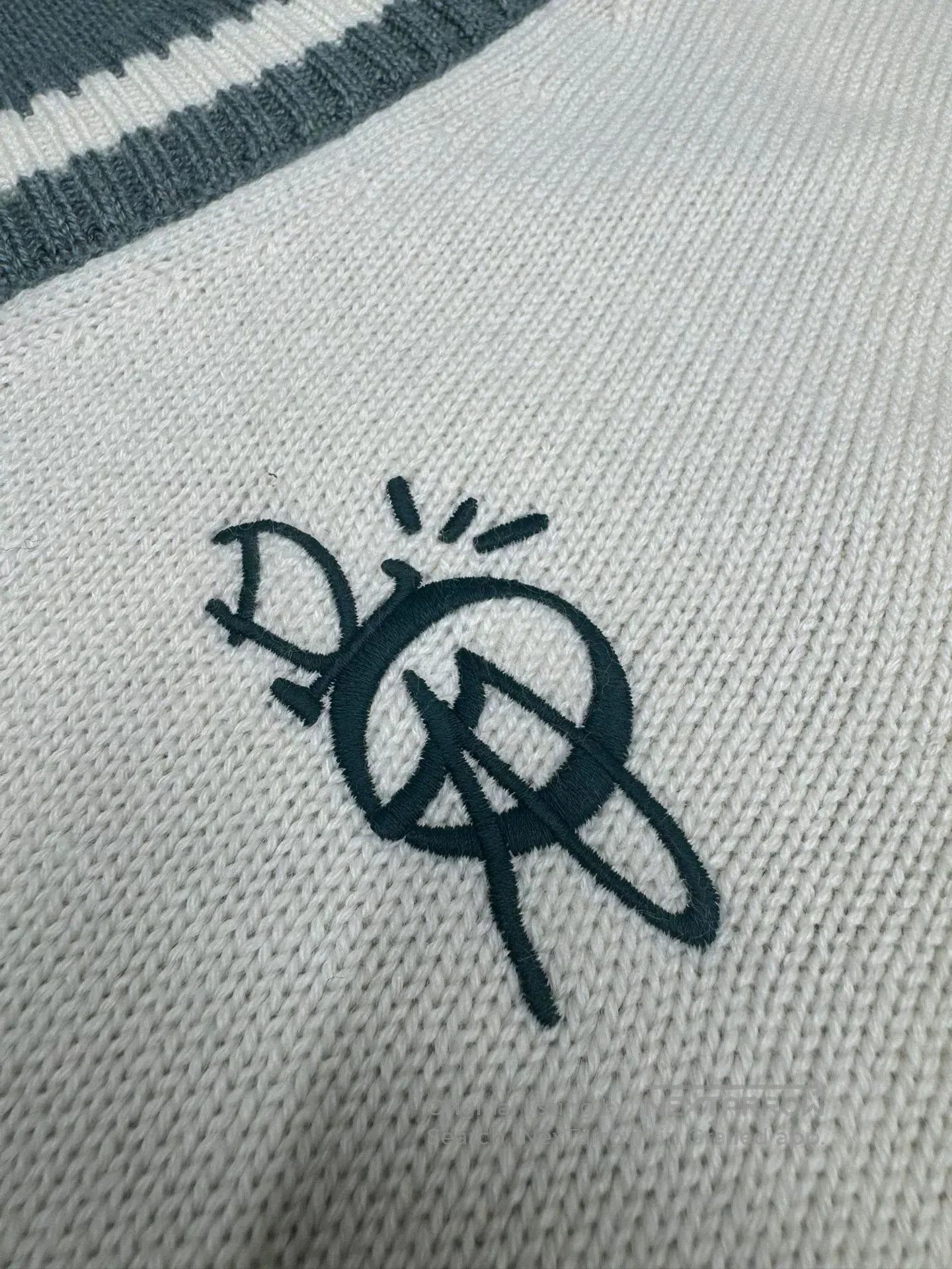 Dior Dior Autumn Winter Cashmere Knit Vest. Size US M / EU 48-50 / 2 - 3 Thumbnail