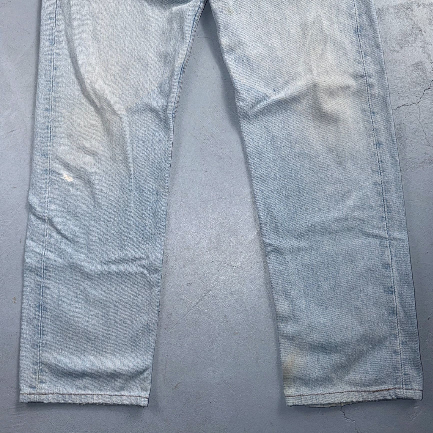 Levi's VINTAGE Levi's 501 Jeans Straight Blue Light Wash 34x36 90s 501 Series Men Jeans 5-Pocket Denim Size US 34 / EU 50 - 3 Thumbnail