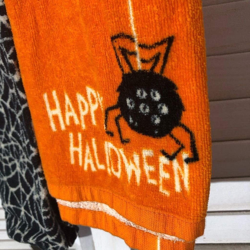 Vintage Halloween kitchen towel pair orange spider black spider web Size ONE SIZE - 3 Thumbnail