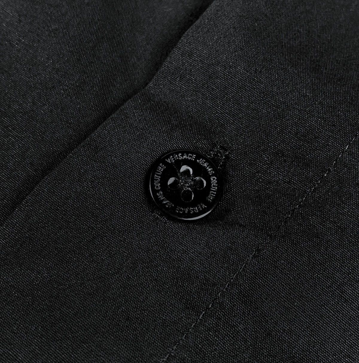 Versace Jeans Couture Men's Versace Jeans Couture V-Emblem LS Shirt Size 48 / S Size US S / EU 44-46 / 1 - 11 Thumbnail