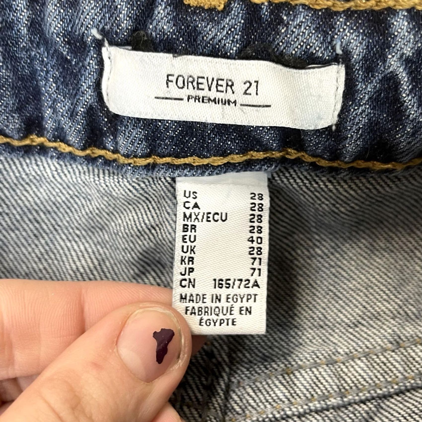 Forever 21 Forever 21 Premium Relaxed Tapered Jeans Womens 28 Blue High Rise Distressed Denim 5-Pocket Zip Fly Regular Rise 100% Cotton Jeans Womens Size 28" / US 6 / IT 42 - 5 Thumbnail