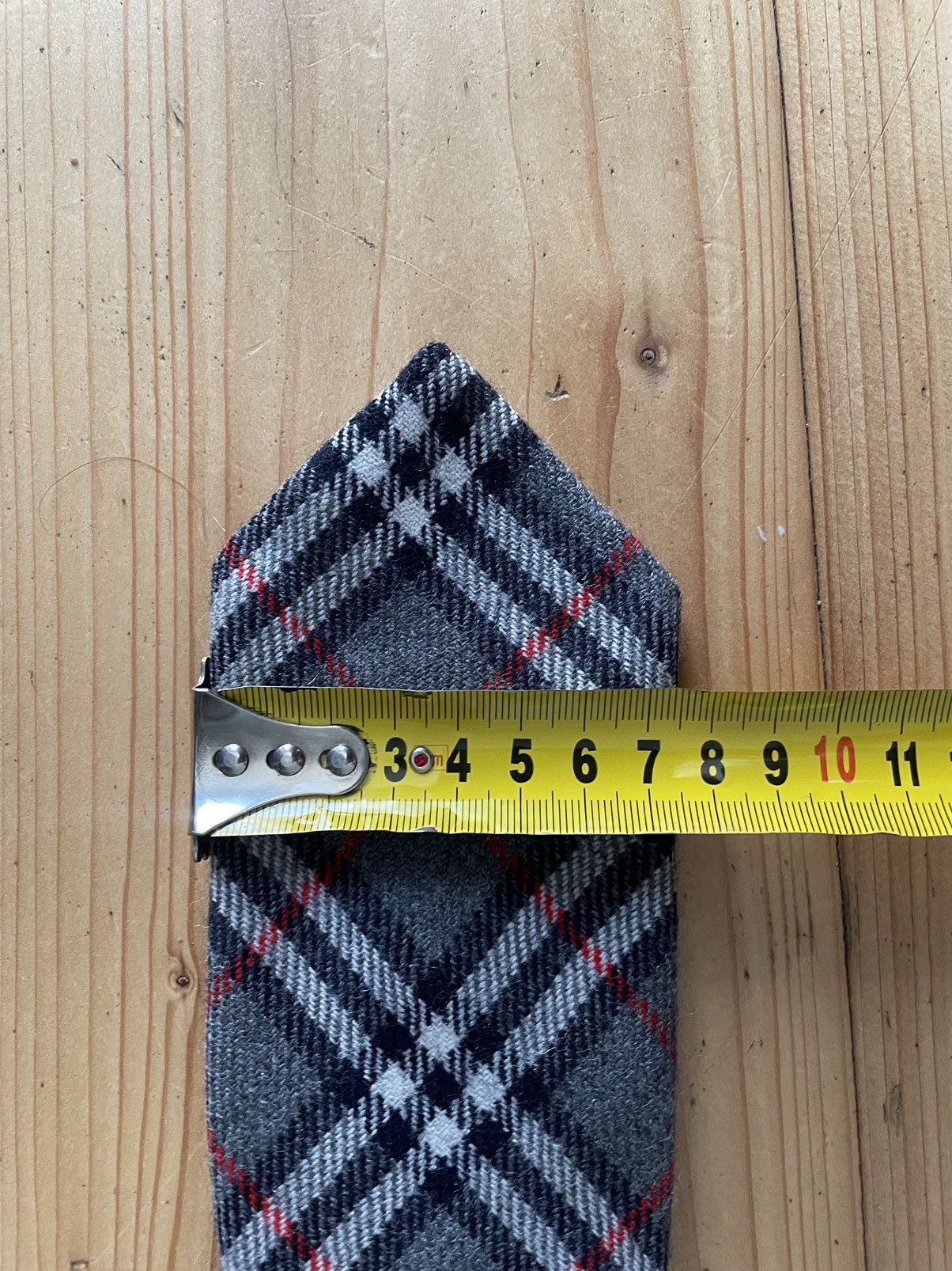 Burberry Burberry Vintage Neck Tie Grey/Red Nova check Pure wool Size ONE SIZE - 10 Thumbnail