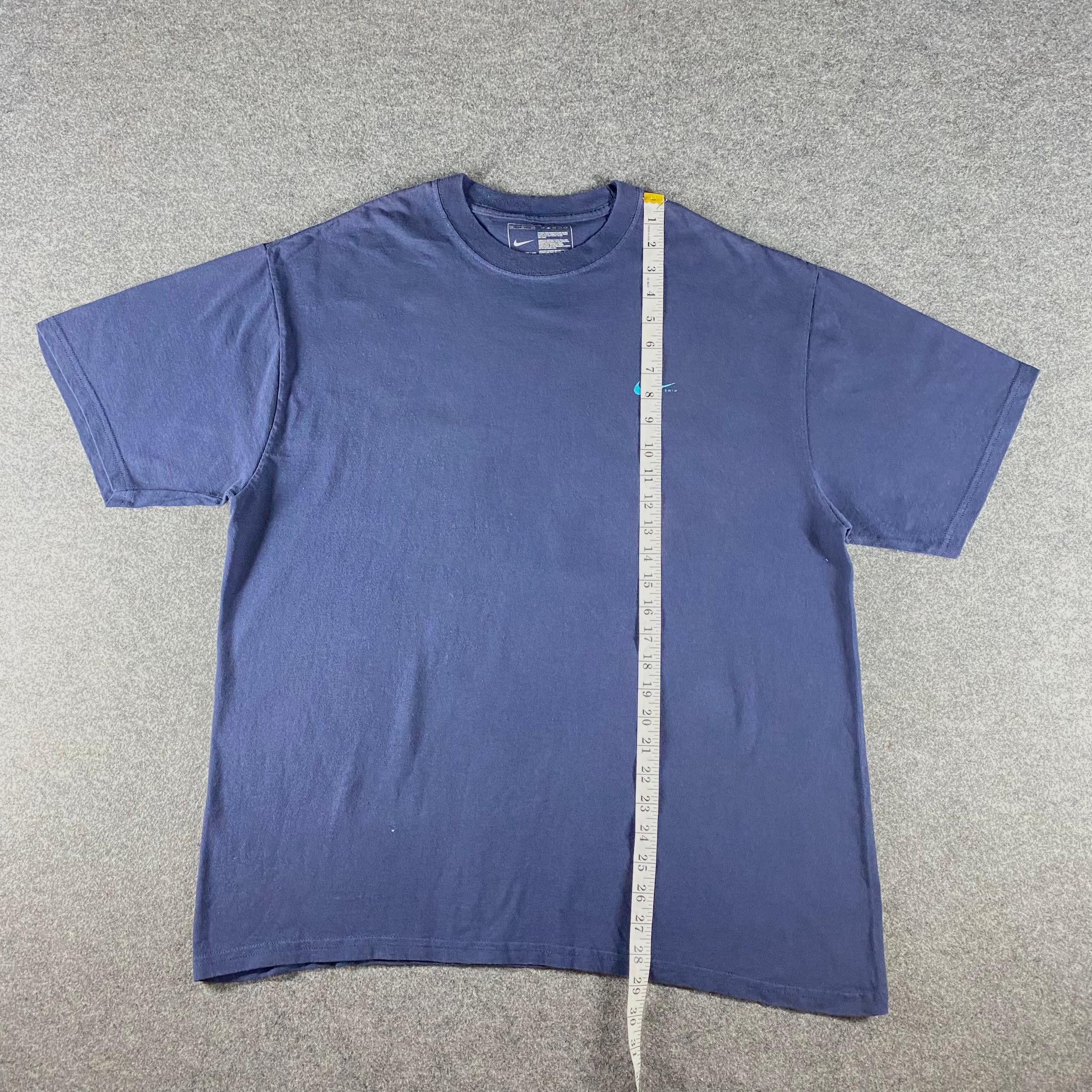 Nike Nike Small Logo Tshirt Size US XL / EU 56 / 4 - 6 Thumbnail