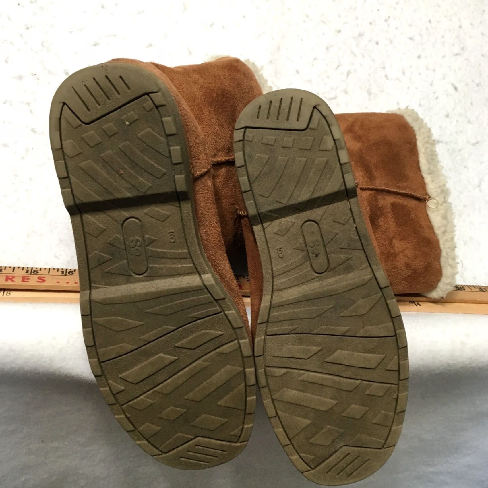 Vintage SO Women’s Sz 9 Chestnut Brown Faux Fur Cozy Winter Mid-Calf Boots Size US 9 / IT 39 - 8 Thumbnail