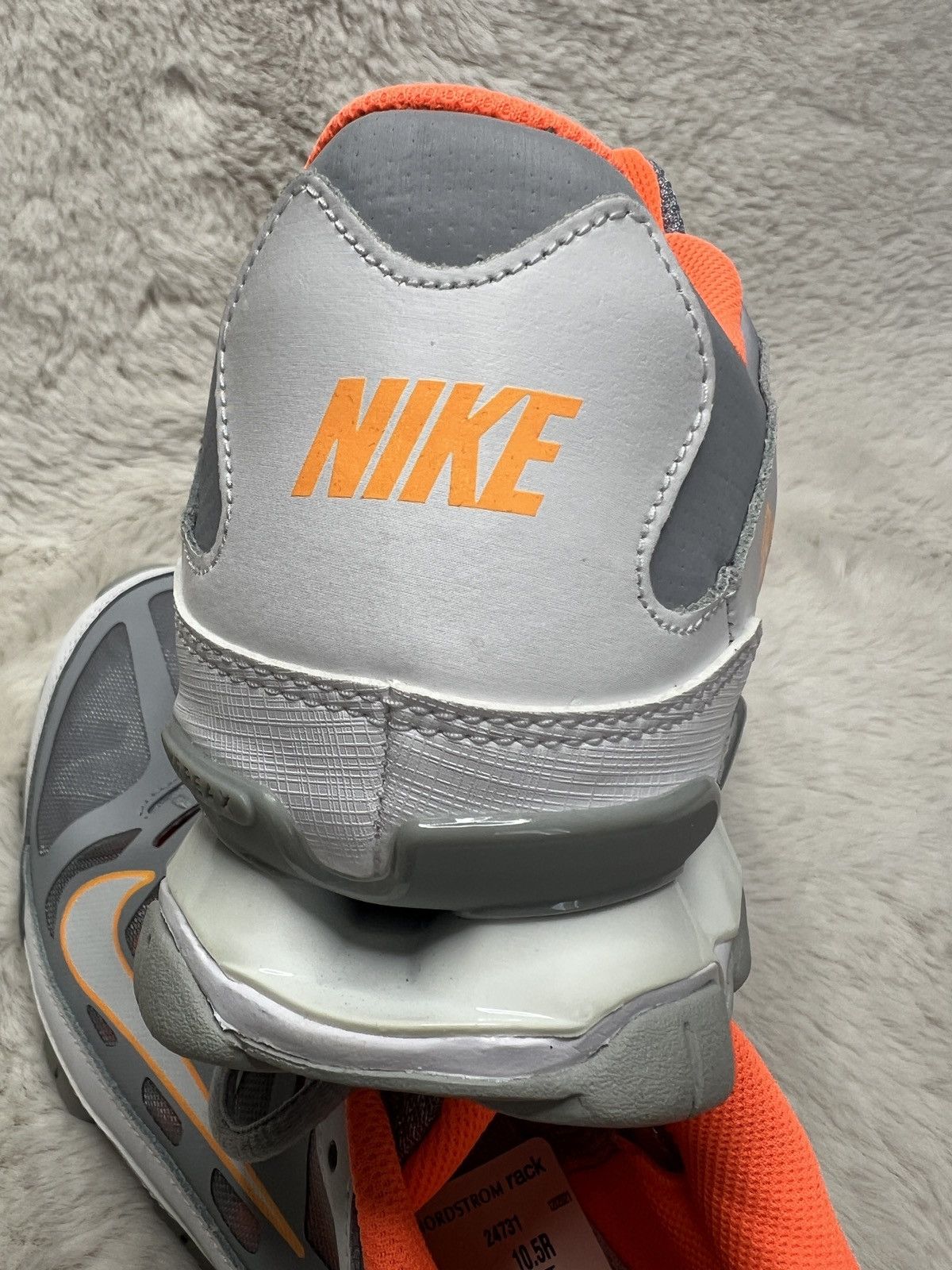 Nike Nike Sneakers REAX 8 TR Wolf Grey Total Orange Size US 10.5 / EU 43-44 - 9 Thumbnail
