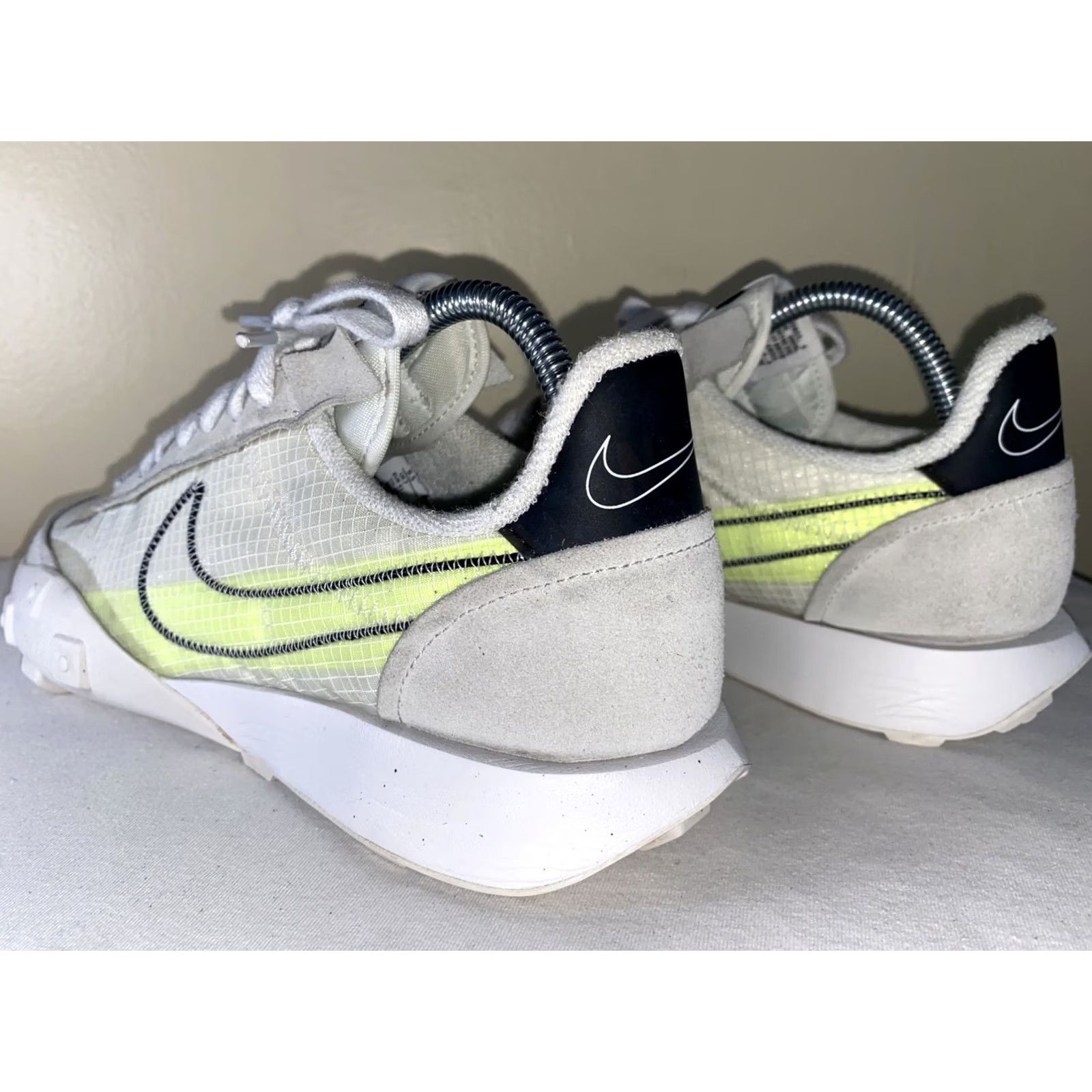 Nike VINTAGE Women’s Nike Waffle Racer 2x White / Grey / Neon Size 9.5 Size US 10 / IT 40 - 4 Thumbnail