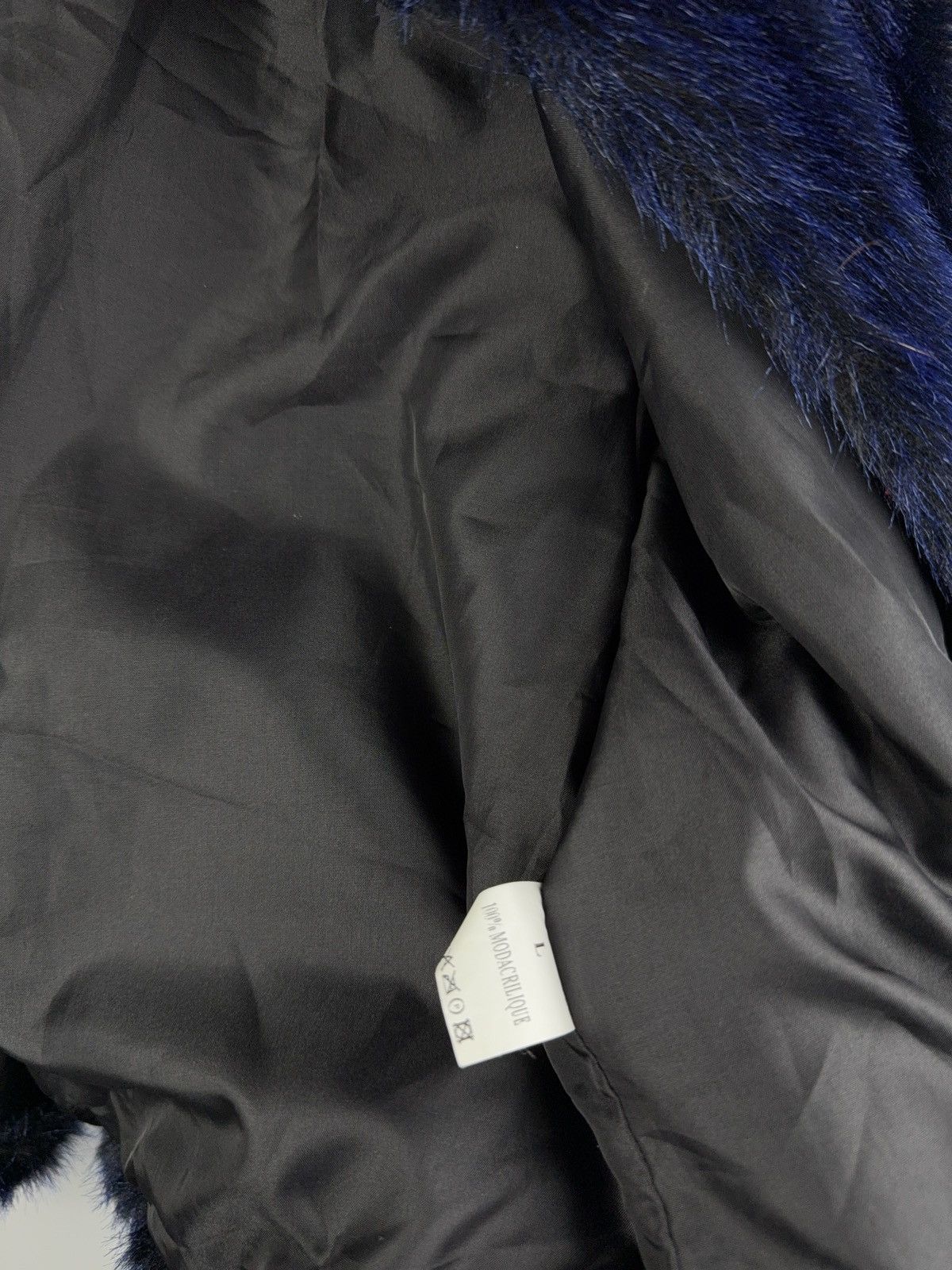 Japanese Brand Avant Garde Japanese Y2K Blue Fluffy Faux Fur Cropped Jacket Size L / US 10 / IT 46 - 4 Thumbnail