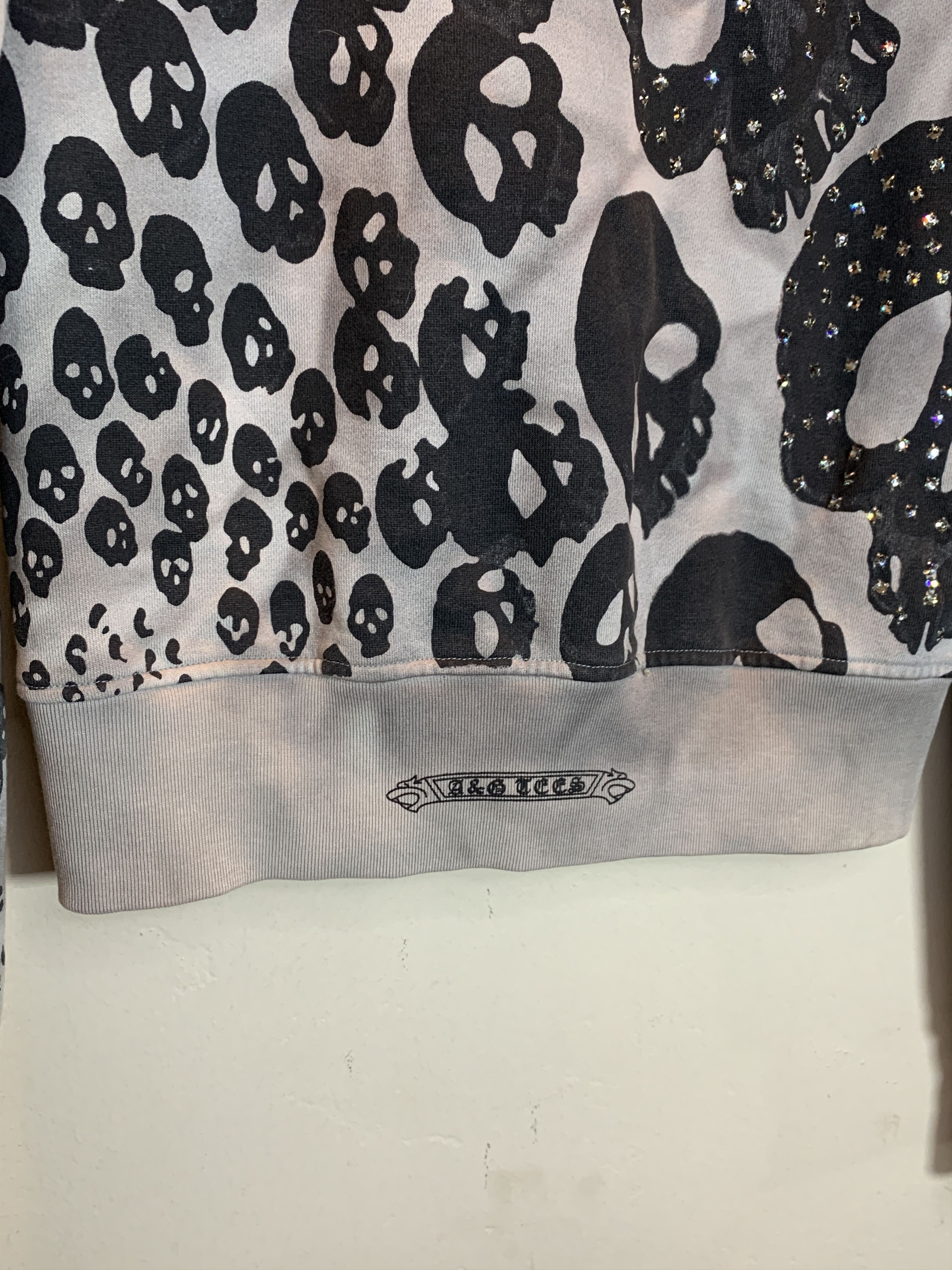 A&G Rock RARE Vintage A&G Rock Amal Guessous Skulls Rhinestone Hoodie Size US S / EU 44-46 / 1 - 11 Thumbnail