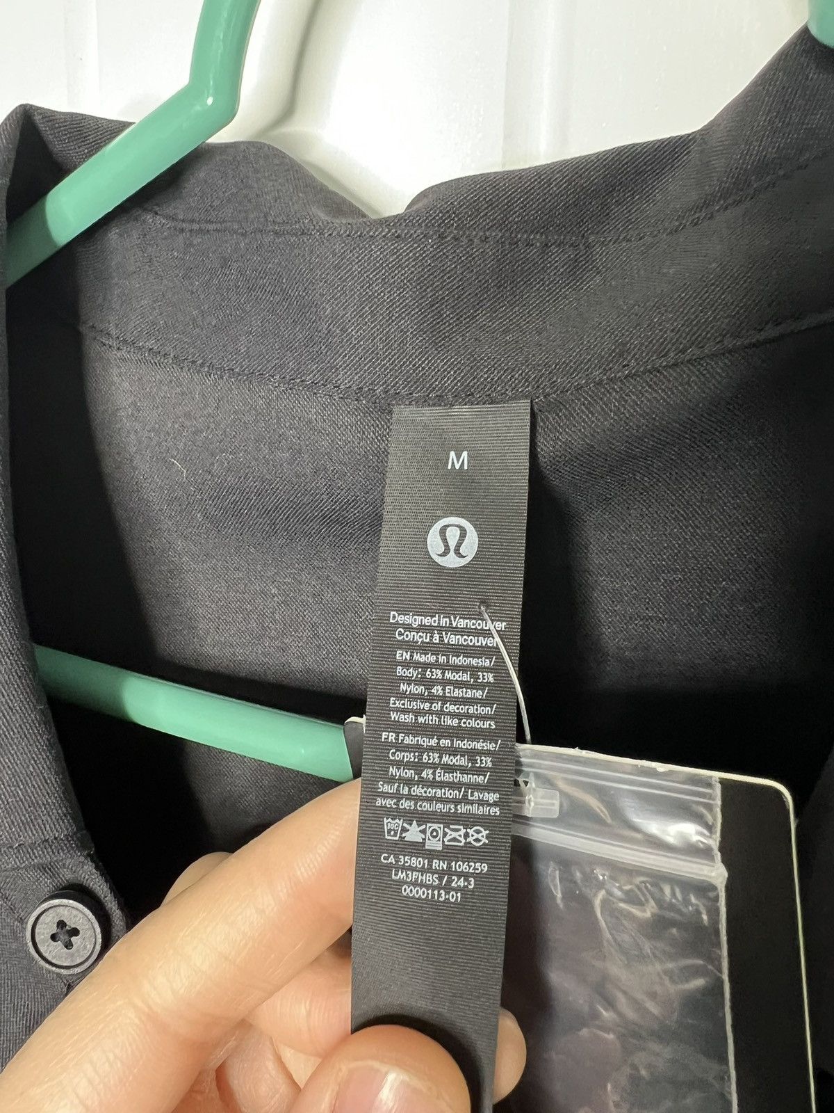 Lululemon Lululemon Relaxed FitLongSleeveButtonUpShirtMen'sMediumBlack Size US M / EU 48-50 / 2 - 5 Thumbnail
