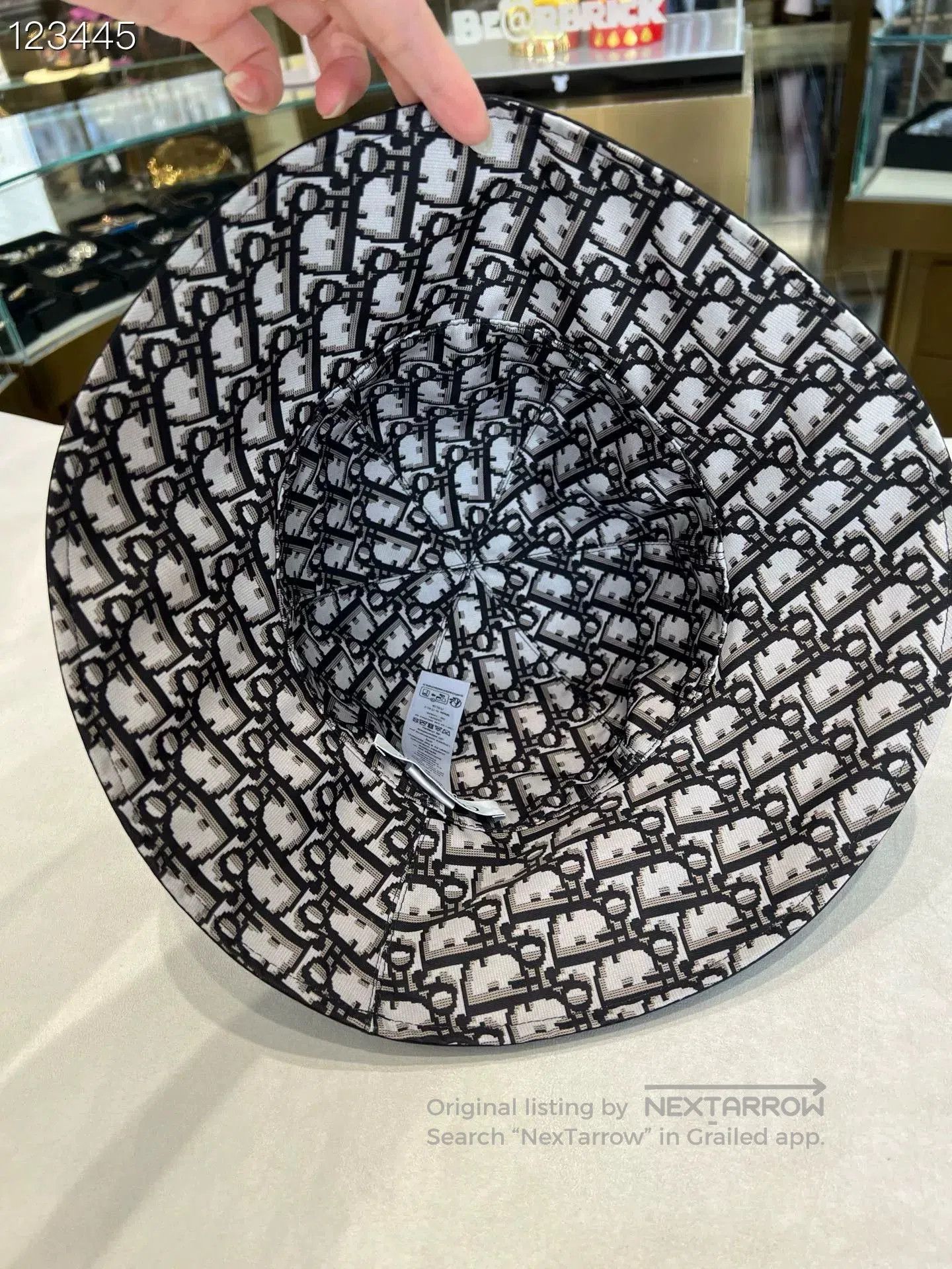 Dior Dior Full Logo Reversible Bucket Hat. Size ONE SIZE - 3 Thumbnail
