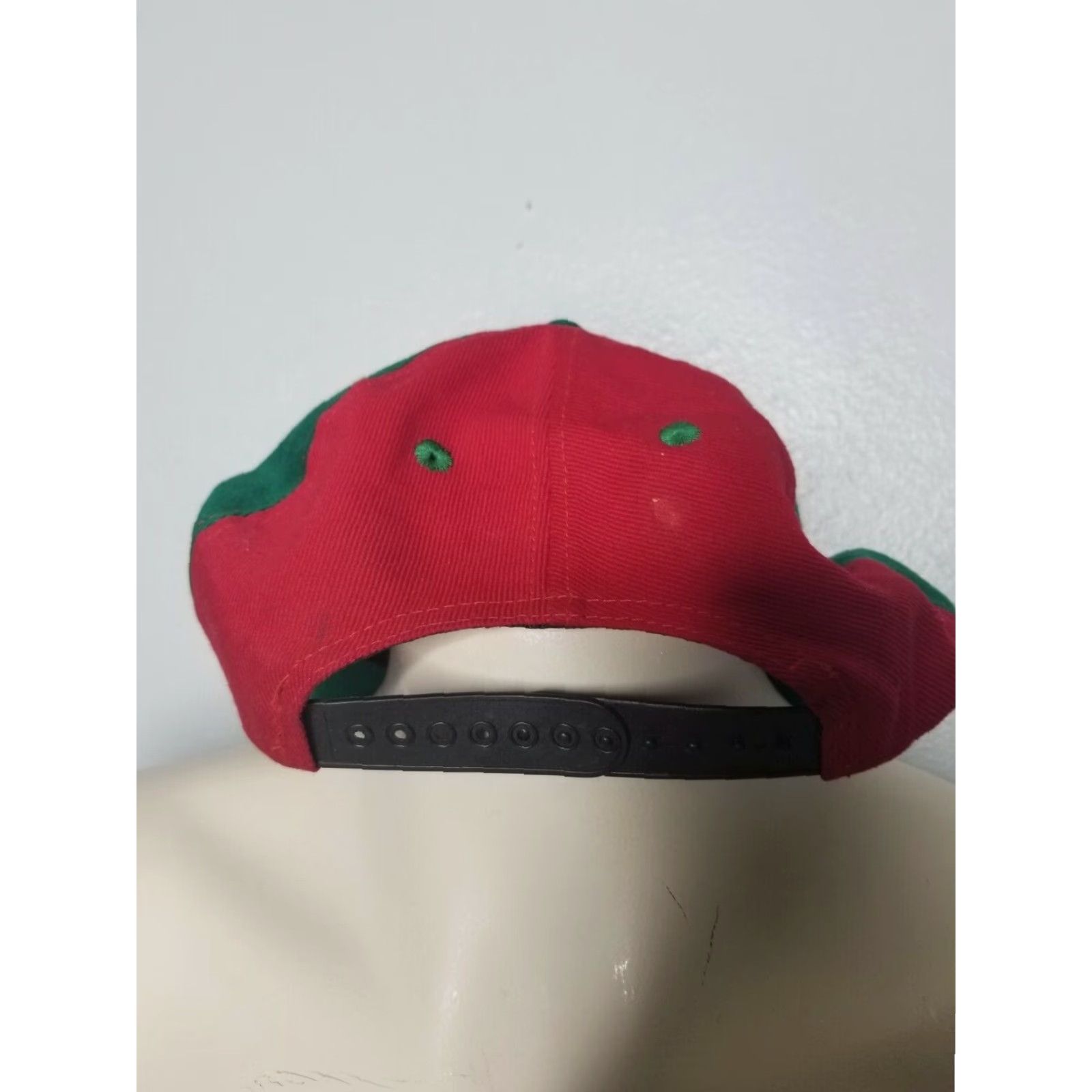 Vintage VINTAGE Santa Christmas Hat Baseball Cap Red One Size 90s Snapback Mens Size ONE SIZE - 2 Thumbnail
