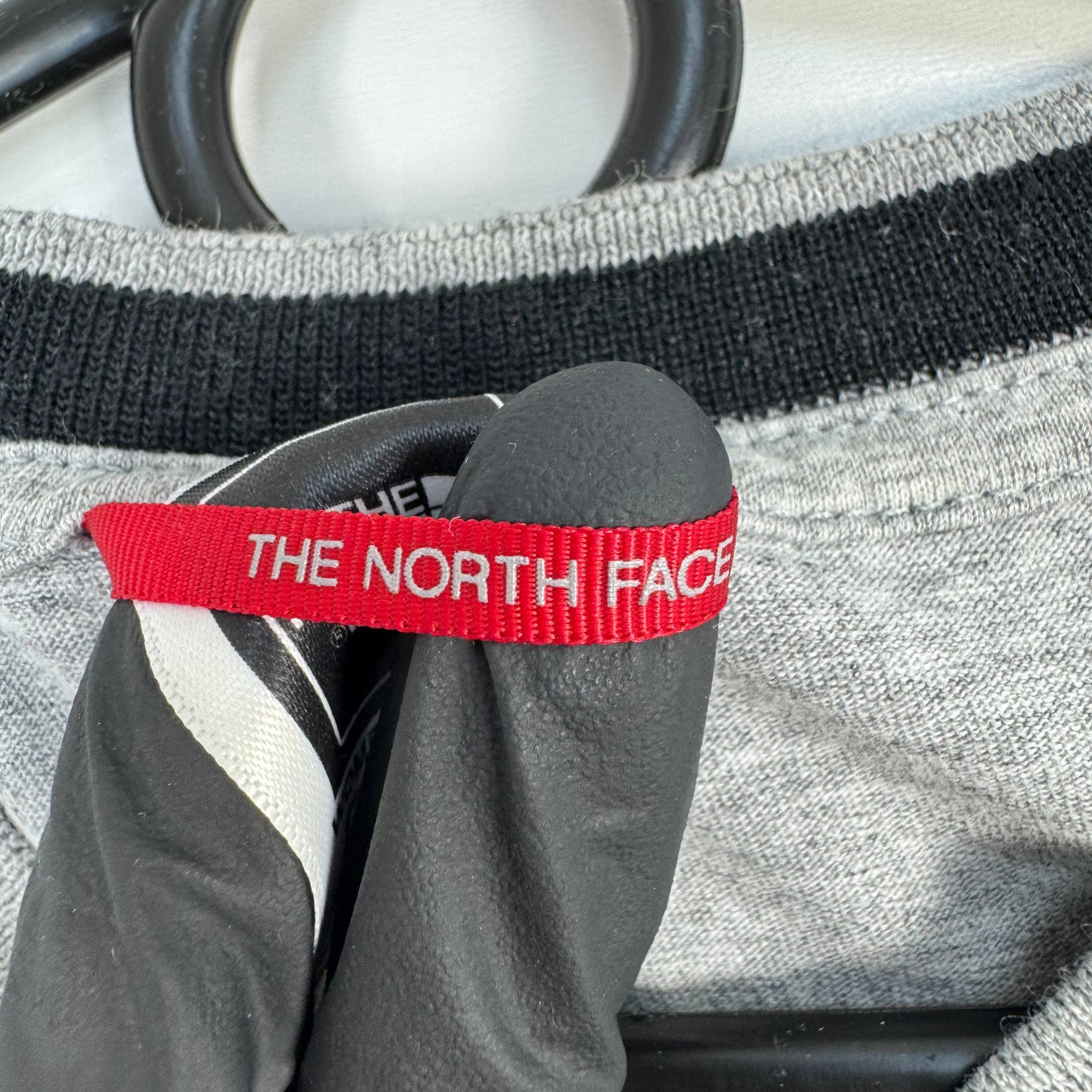 The North Face The North Face Long Sleeve T-Shirt Grey Womens Size XS Size XS / US 0-2 / IT 36-38 - 3 Thumbnail