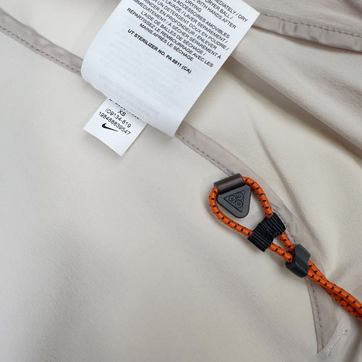 Nike Womens ACG Lava Loft Therma-Fit Trail Running Jacket XS