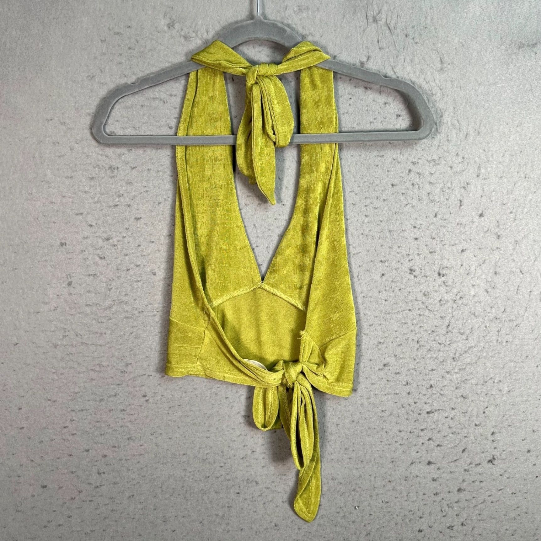 Vintage Peppermayo Womens Size 2 Chartreuse Halter Tie-Back Crop Top Shirt Adult Womens 2 Chartreuse Halter Crop Top Summer Cropped Size XS / US 0-2 / IT 36-38 - 2 Thumbnail