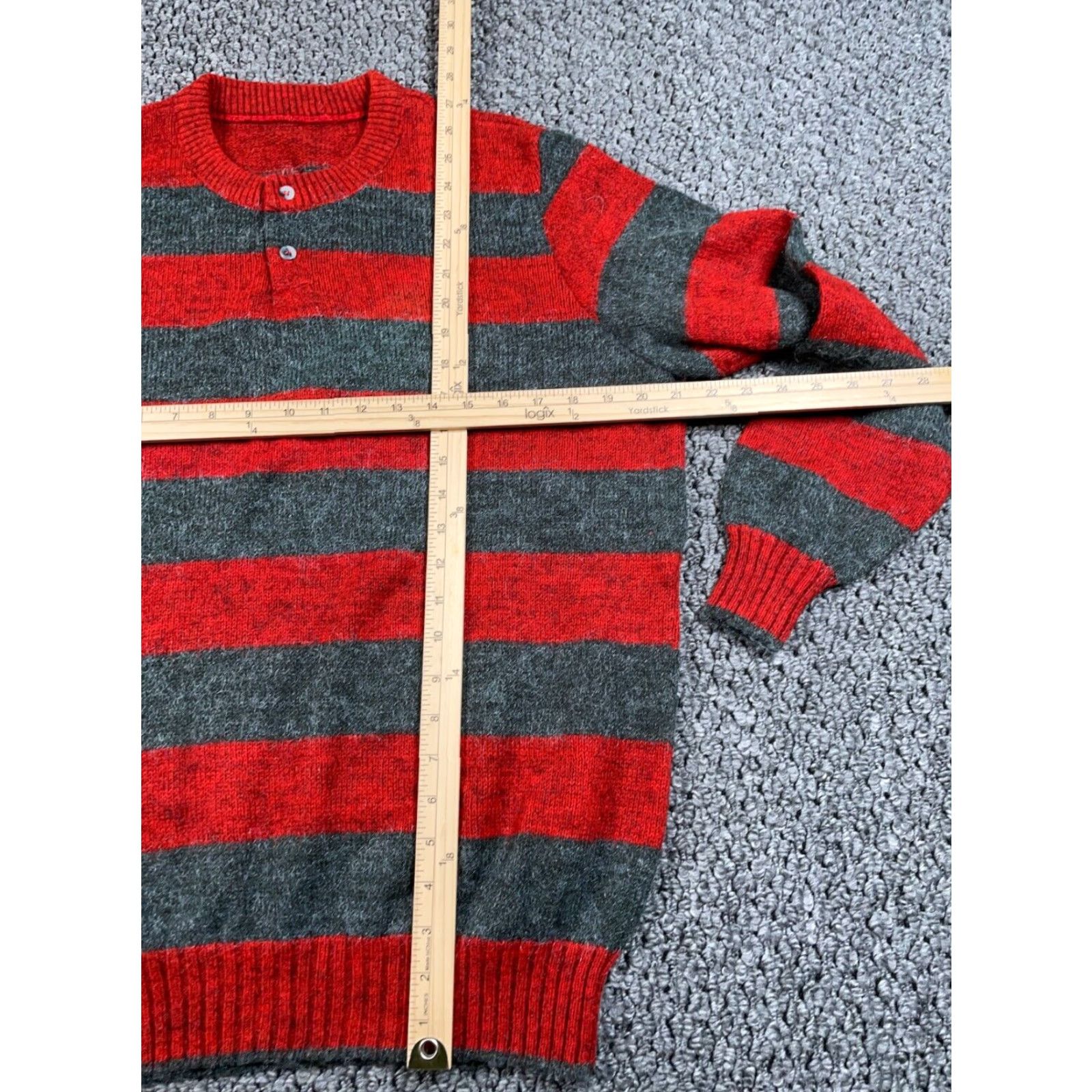 Vintage VTG Vintage Henley Sweater Adult Large Red Gray Striped Fuzzy Knit 90s Mens Pullover Knit Top Size US L / EU 52-54 / 3 - 4 Thumbnail