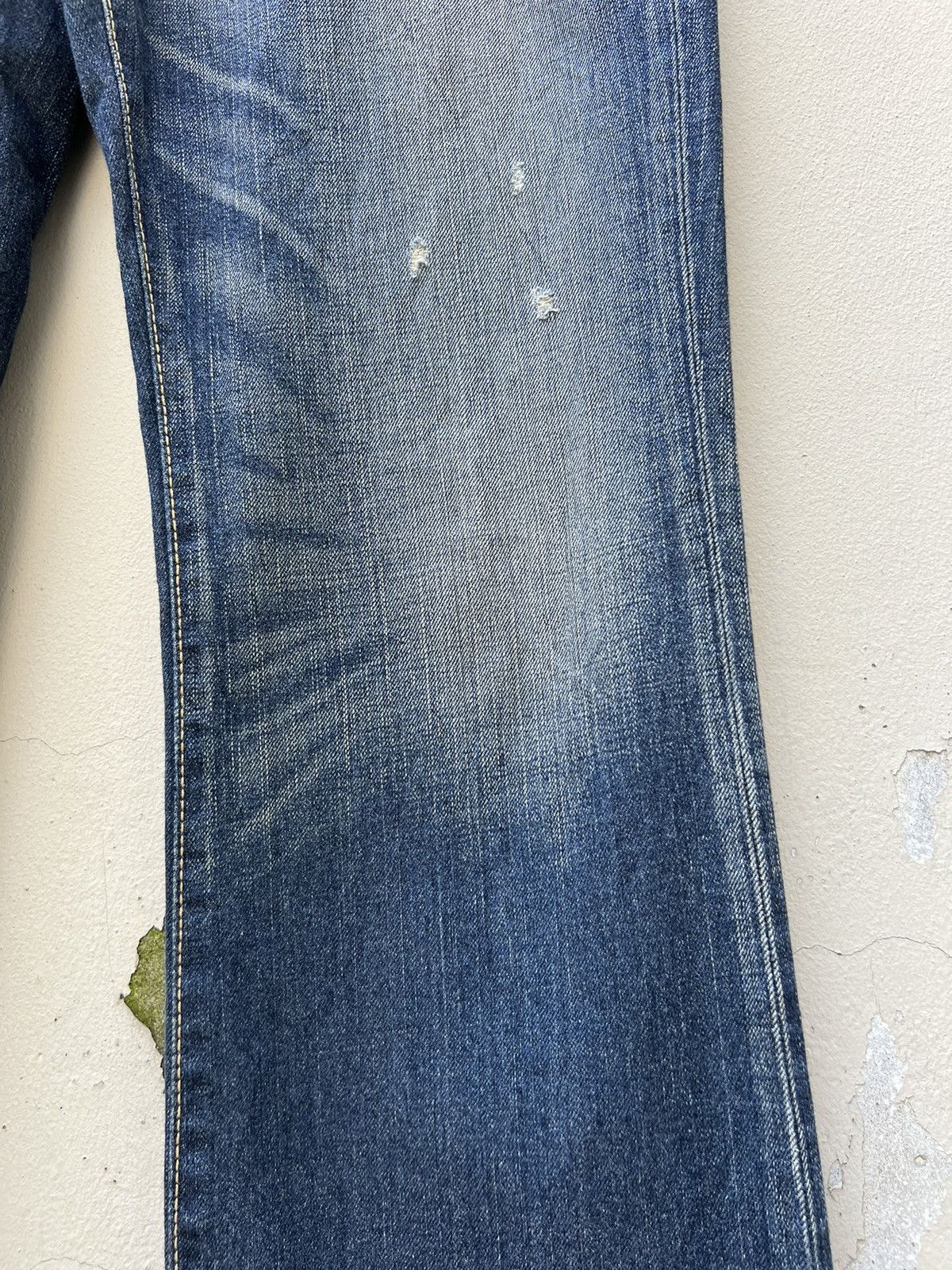 Levi's Vintage 2006 Levi’s 517 Distress Fade Denim Flap Flare Jeans Size US 34 / EU 50 - 12 Thumbnail