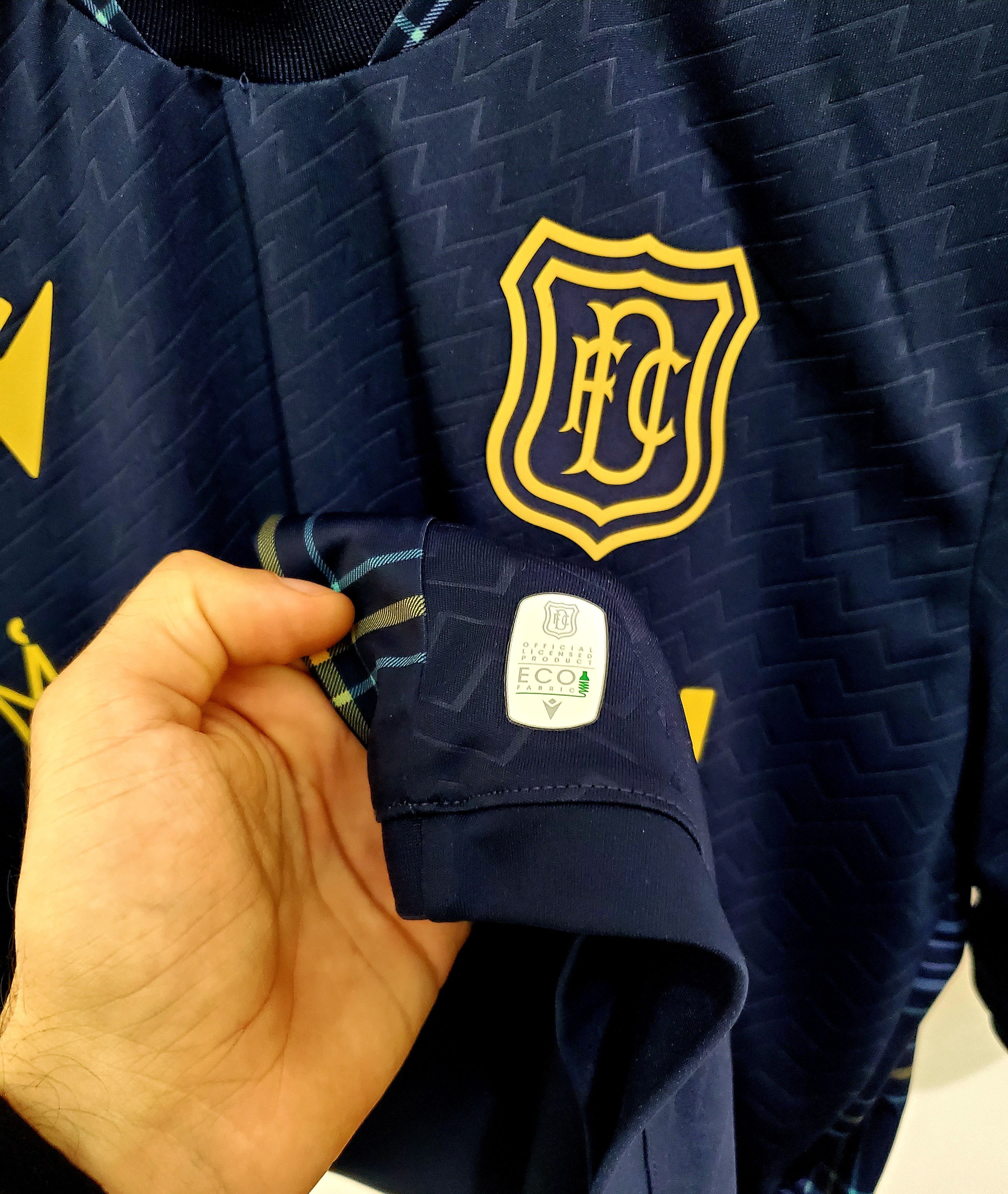 Macron 2023-24 Dundee Macron Home soccer jersey new condition L Size US L / EU 52-54 / 3 - 4 Thumbnail