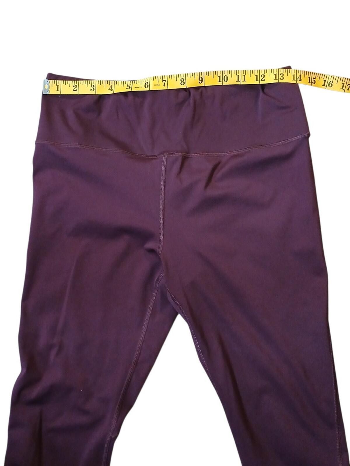 Other Athleta Capri Leggings Size M Zip Pocket Plum Stretch 28x24 Size 32" / US 10 / IT 46 - 6 Thumbnail