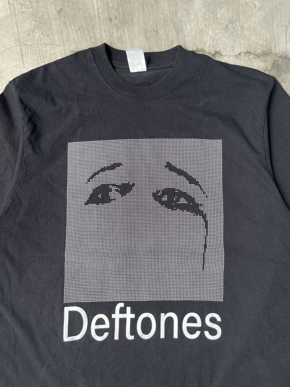 Band Tees Deftones - Ohms Tee Size US XL / EU 56 / 4 - 2 Thumbnail