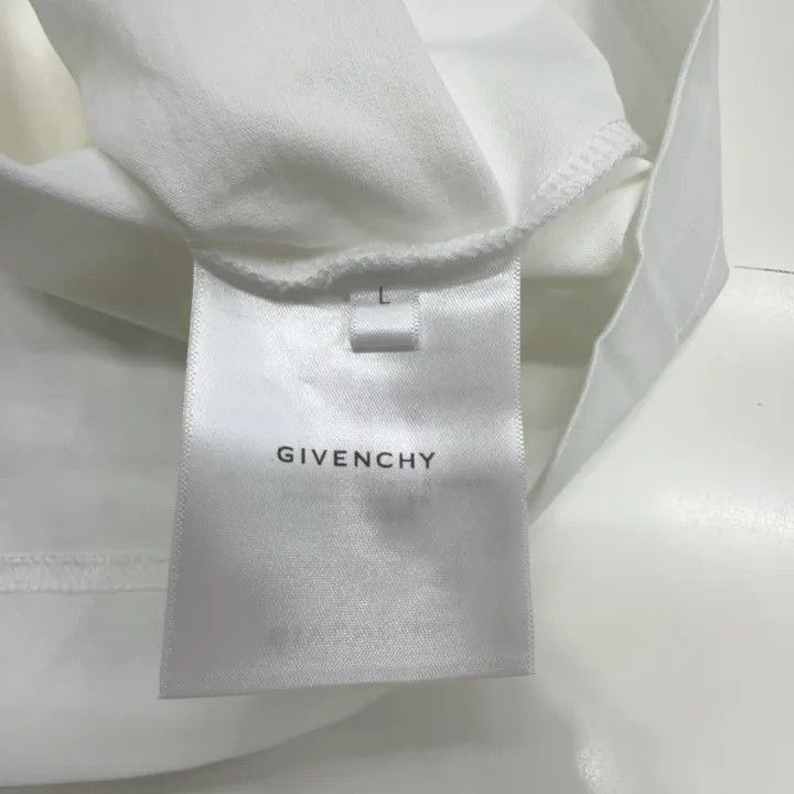Givenchy Givenchy Givenchy Universal Print Short Sleeve TShirt -250 Size US L / EU 52-54 / 3 - 3 Thumbnail