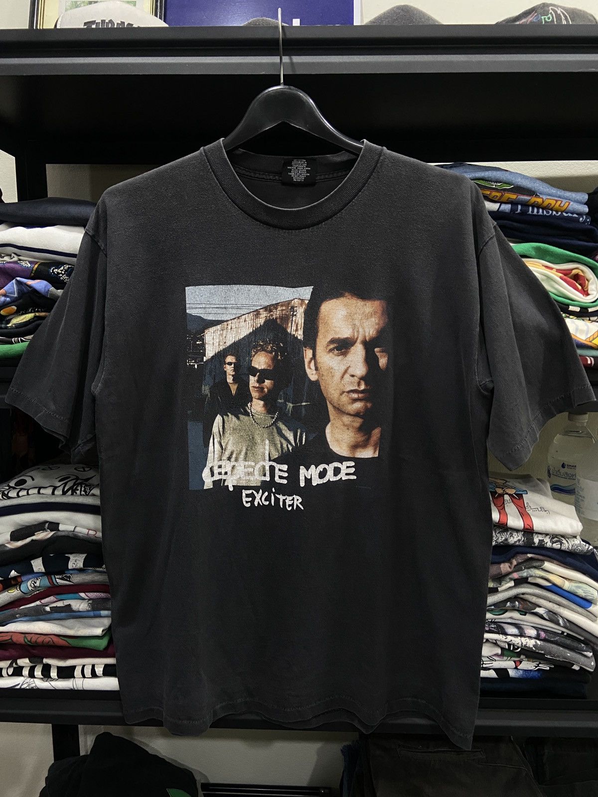Band Tees 2001s Depeche Mode Alternative rock New wave Tour TShirt Size US L / EU 52-54 / 3 - 1 Thumbnail
