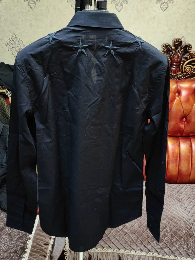 Givenchy Givenchy Size41 Black star pattern shirt, 41 inches, four e Size US M / EU 48-50 / 2 - 2 Thumbnail