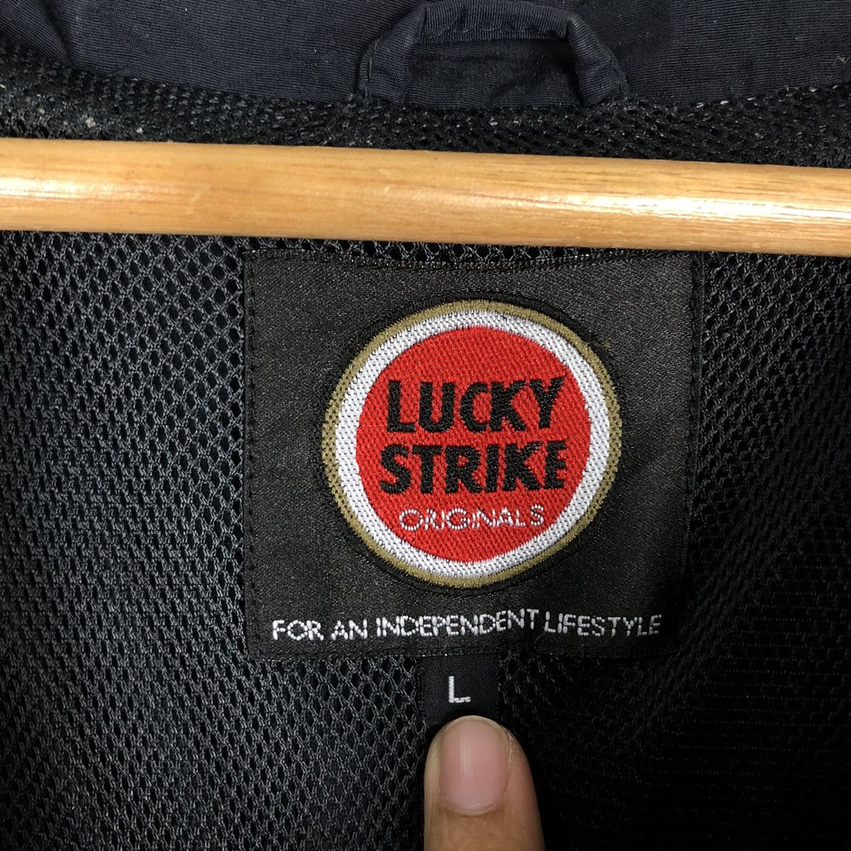 Japanese Brand 🔥Vtg Windbreaker Jacket Single Layer Lucky Strike Racing Size US L / EU 52-54 / 3 - 18 Thumbnail