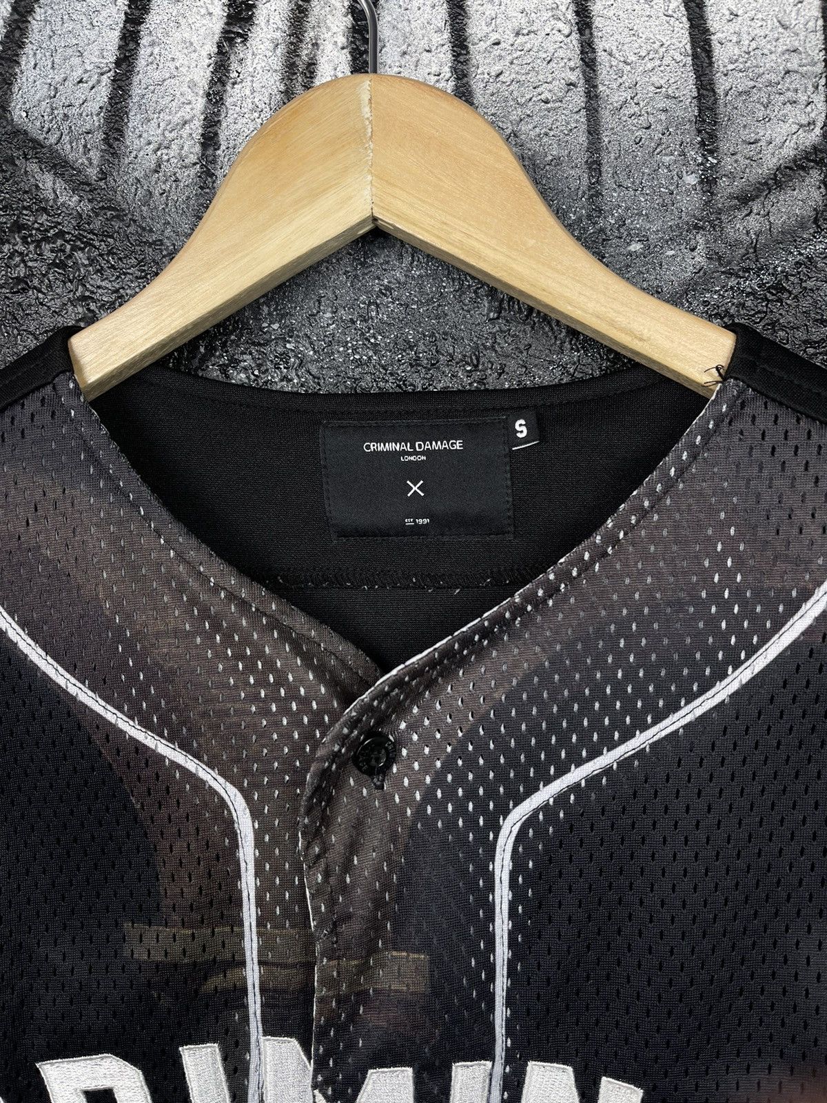 Criminal Damage Criminal Damage London Button Down Jersey Shirt Men’s Size US S / EU 44-46 / 1 - 6 Thumbnail