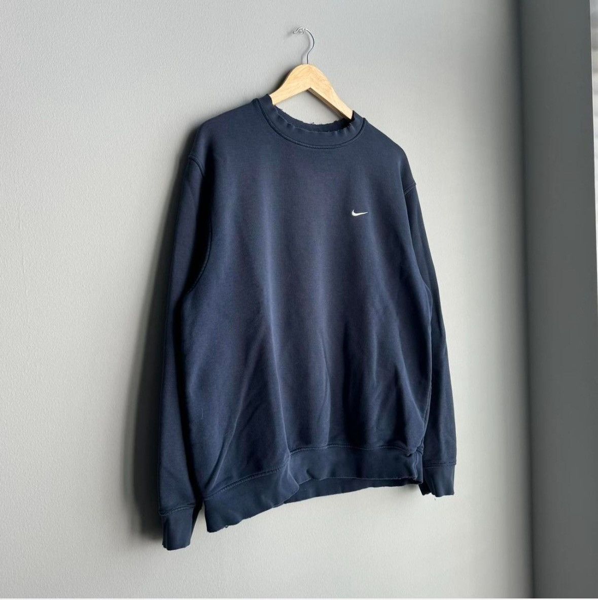 Nike × Vintage Vintage Nike Navy Blue Crewneck Size US M / EU 48-50 / 2 - 2 Thumbnail