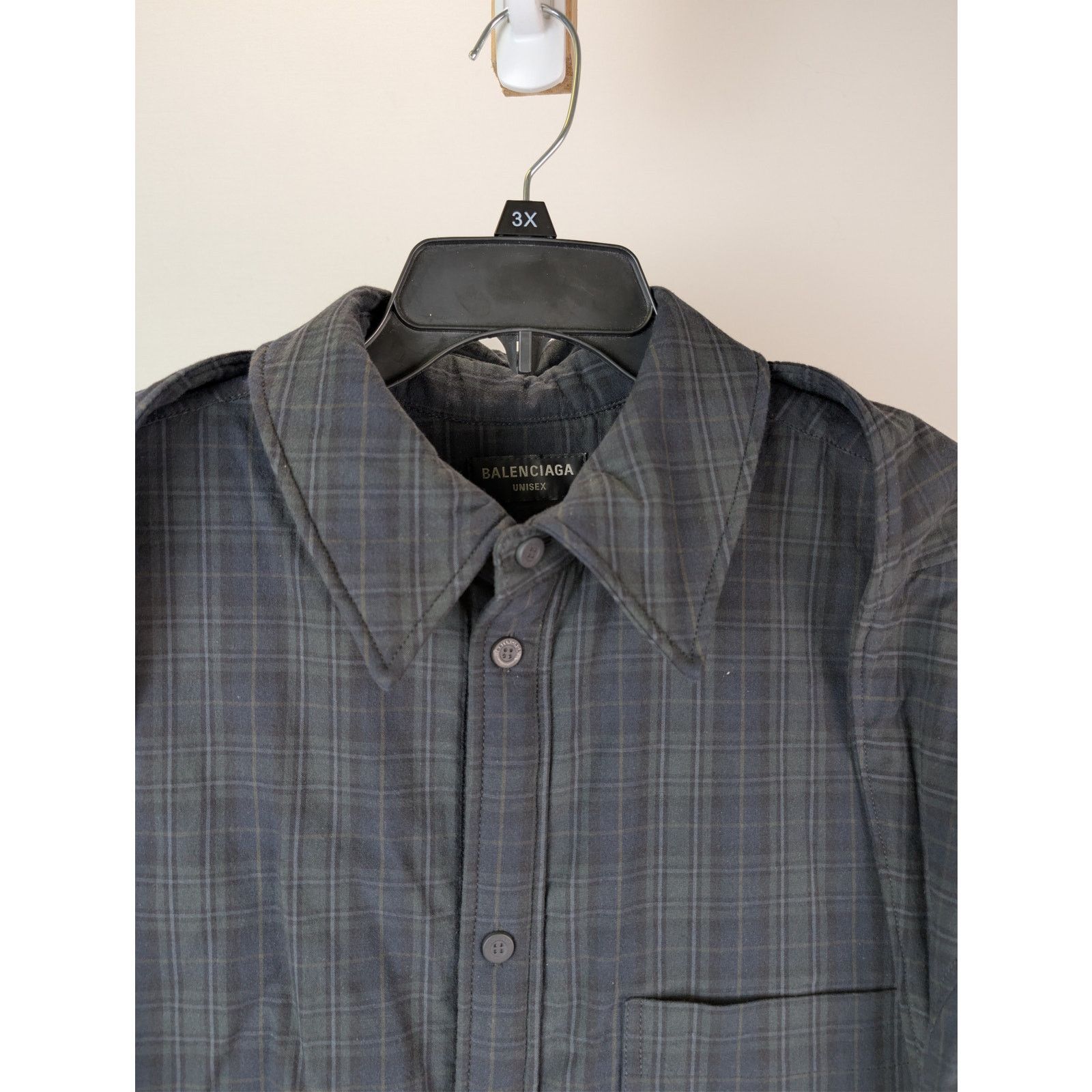 Balenciaga o1rshd1 Light Check Flannel Detachable Sleeves Shirt Size US M / EU 48-50 / 2 - 6 Thumbnail