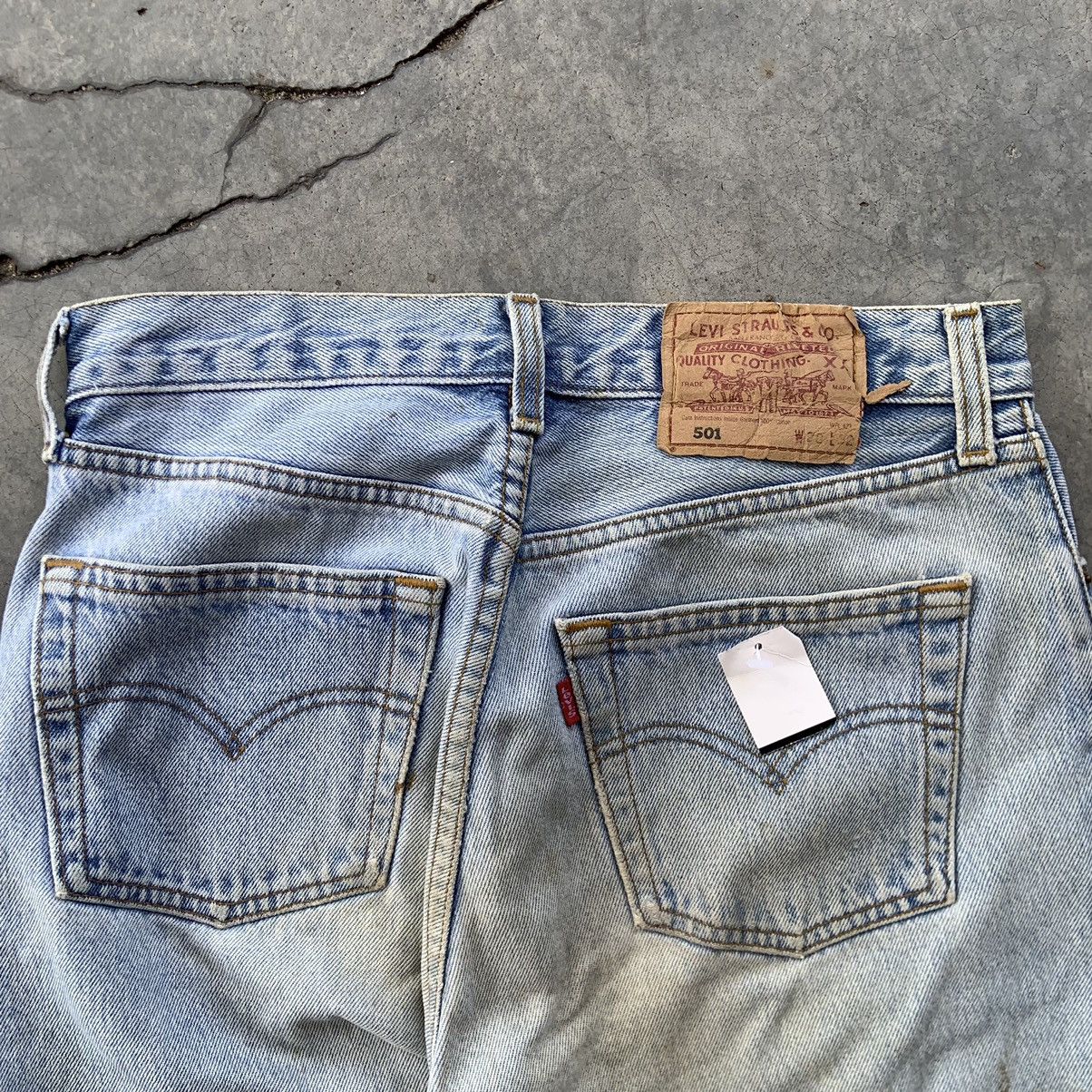 Levi's Vintage Clothing W27” Vintage Levis 501 Denim Blue Pants Distressed Button Size US 27 - 12 Thumbnail